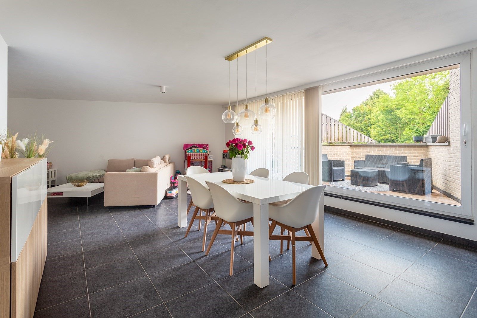 Ruim en Instapklaar appartement met terras  foto 6