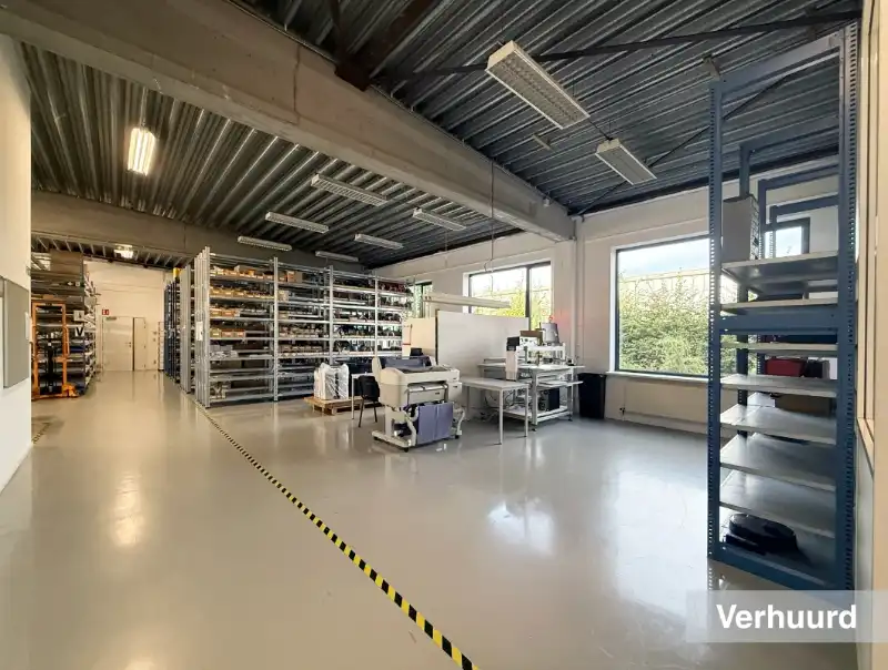 Sint-Niklaas - TE KOOP: Bedrijfsgebouw voor eigen gebruik of investering foto 9