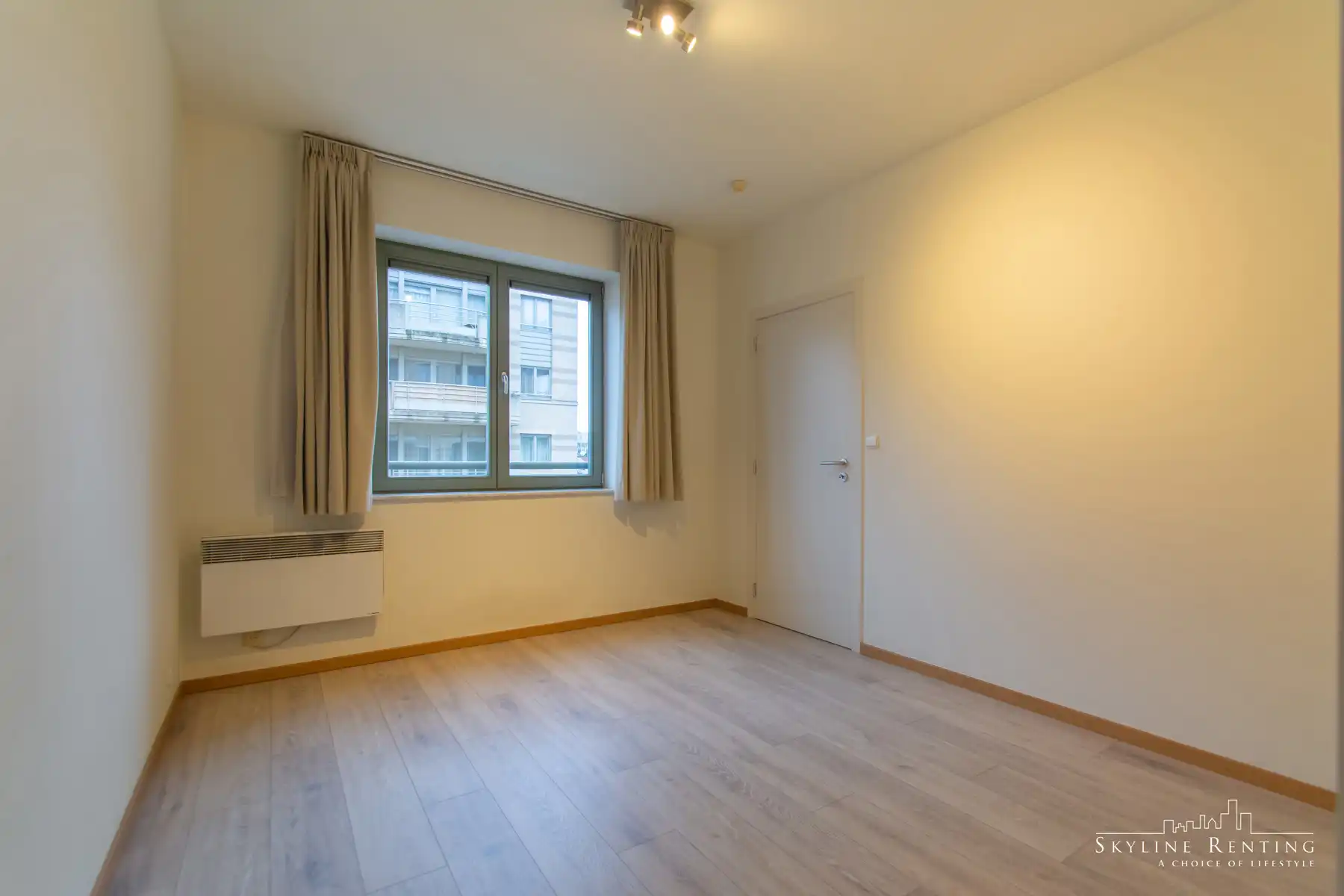 Prachtig ongemeubeld appartement met 2 KAMERS + 2 badkamers foto 13