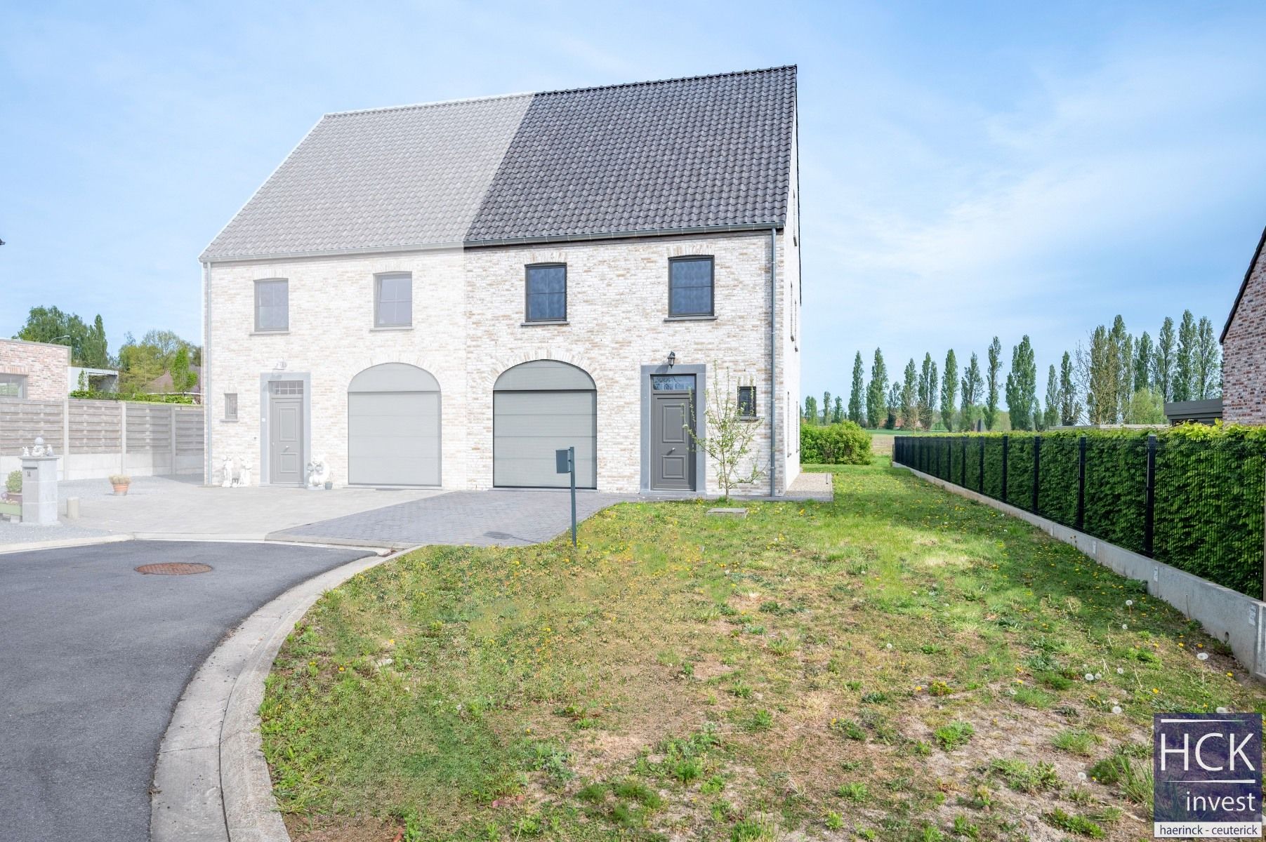 KRUISHOUTEM - Ruime en instapklare woning op toplocatie in centrum !! foto {{pictureIndex}}