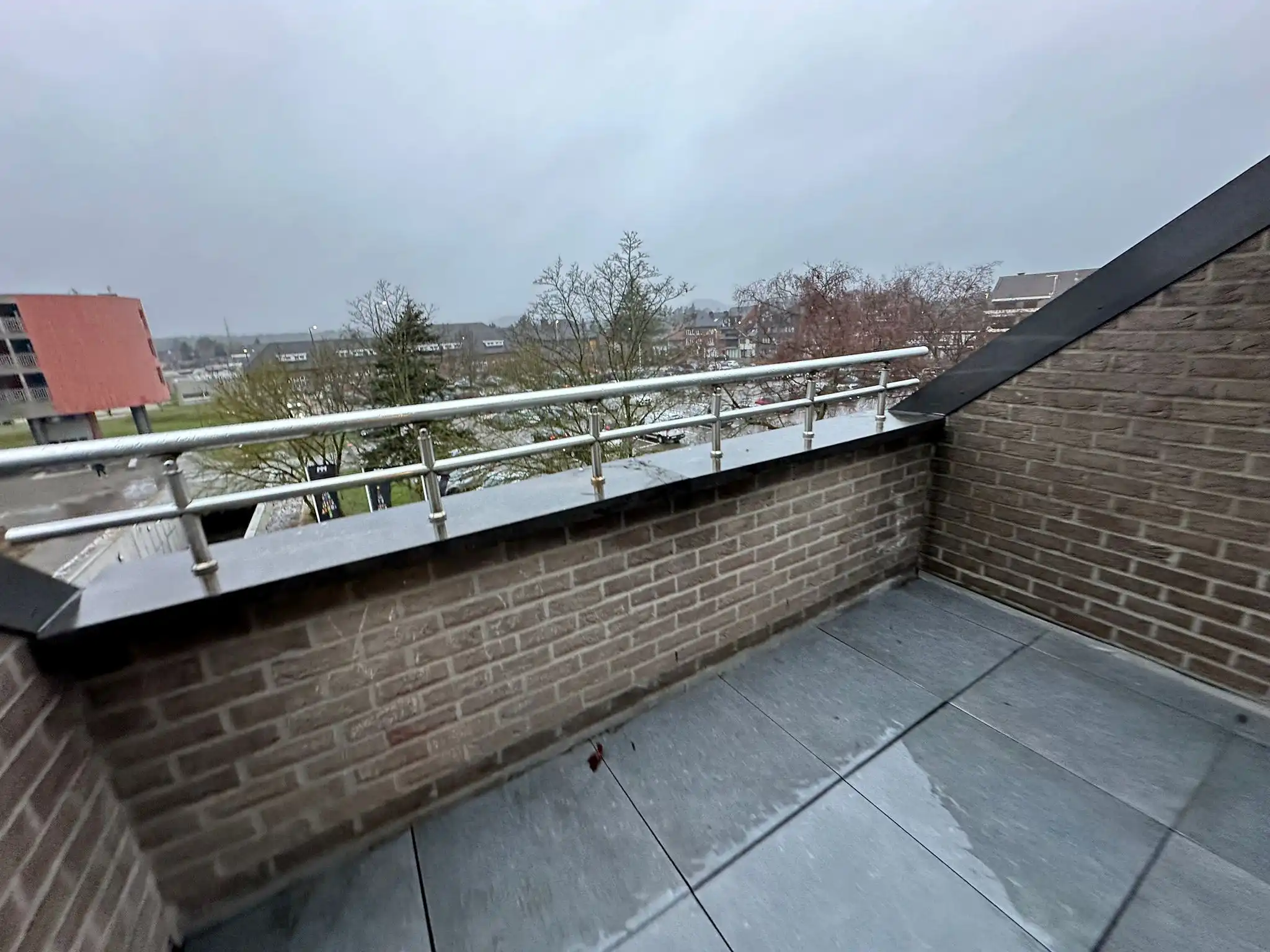 Dakappartement met 2 ruime slaapkamers te Eisden centrum foto 14