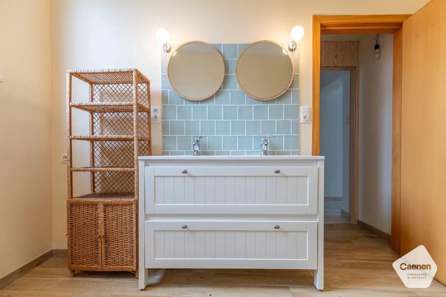 Charmante halfopen woning met tuin en garage in het centrum van Ruddervoorde. foto 8