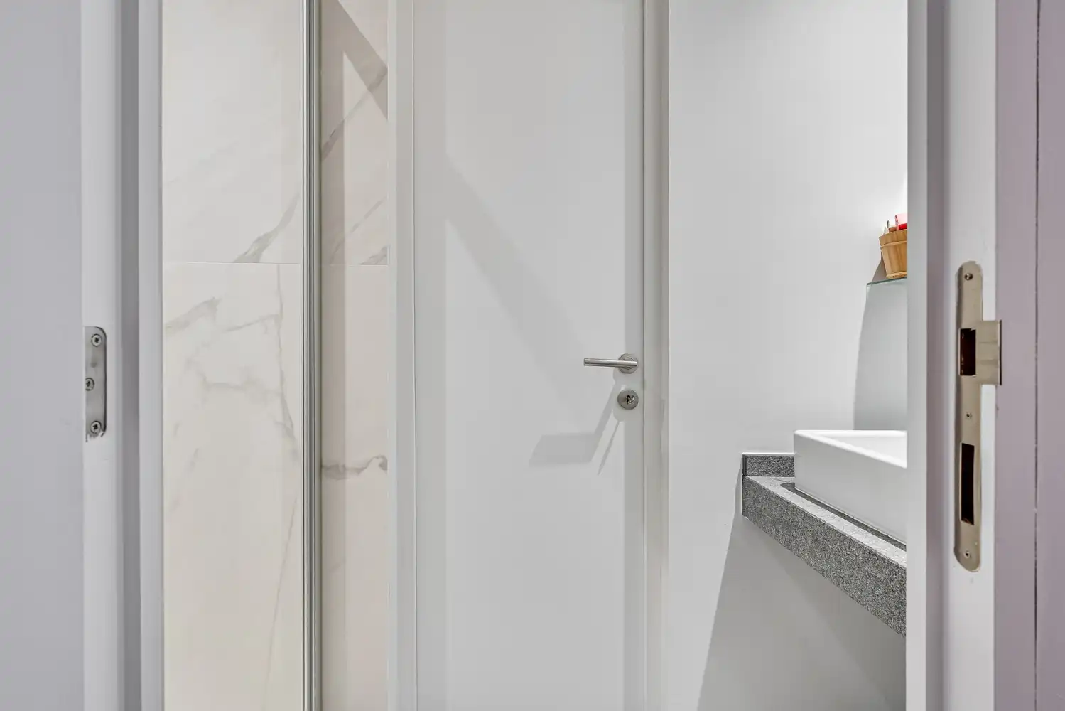 Exclusieve villa met zwembad en adembenemende polderzichten foto 27