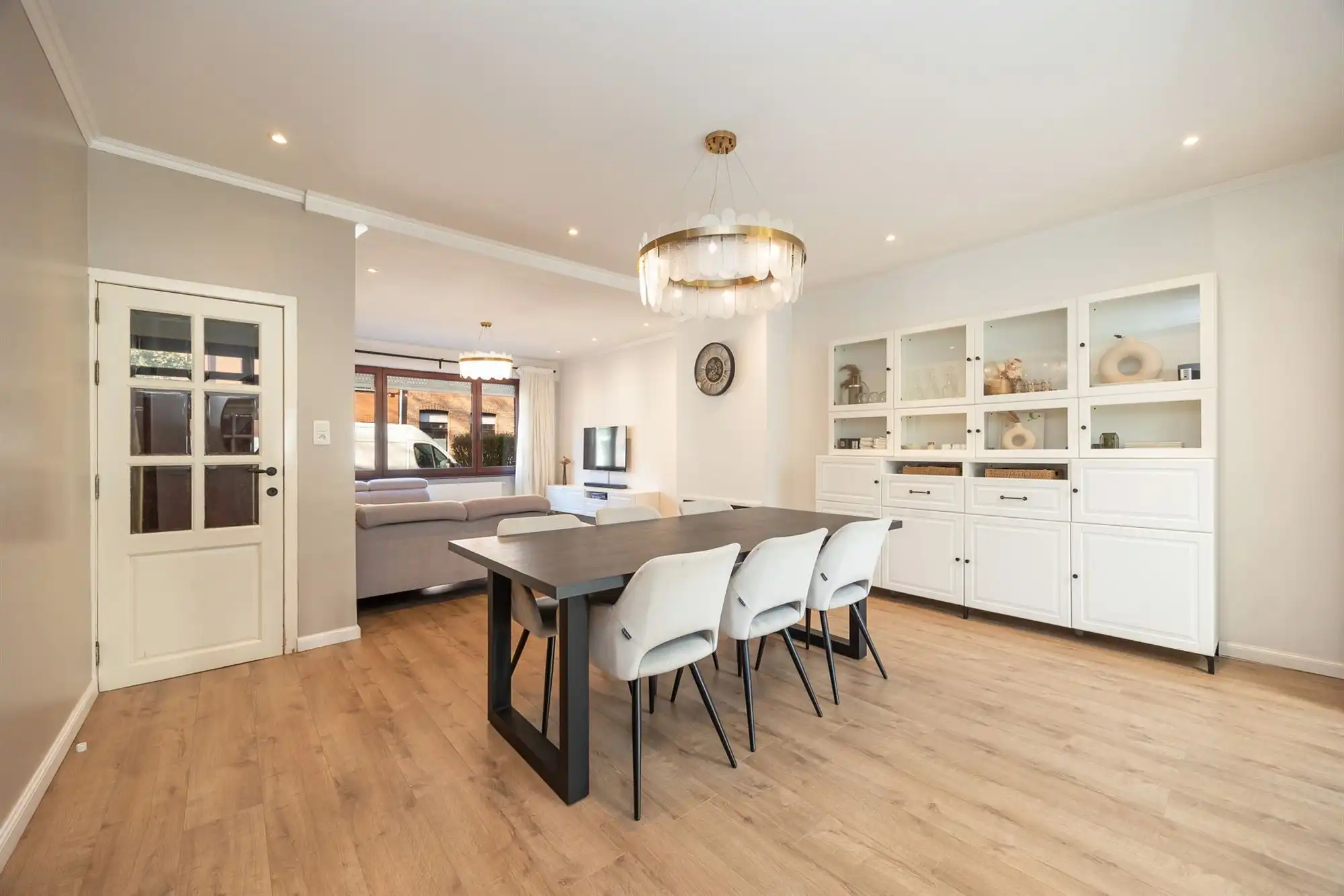 Gerenoveerde eengezinswoning met 3 slpk. en tuin foto 6