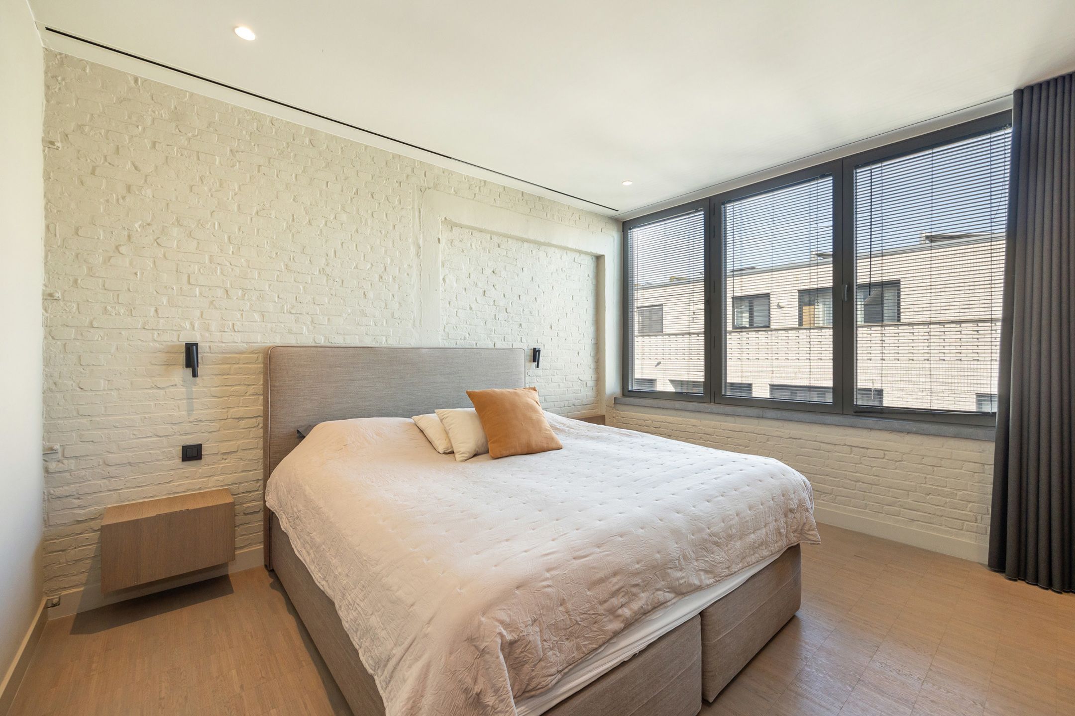 ANTWERPEN DAM - Historisch pakhuis met penthouse en garage foto 13