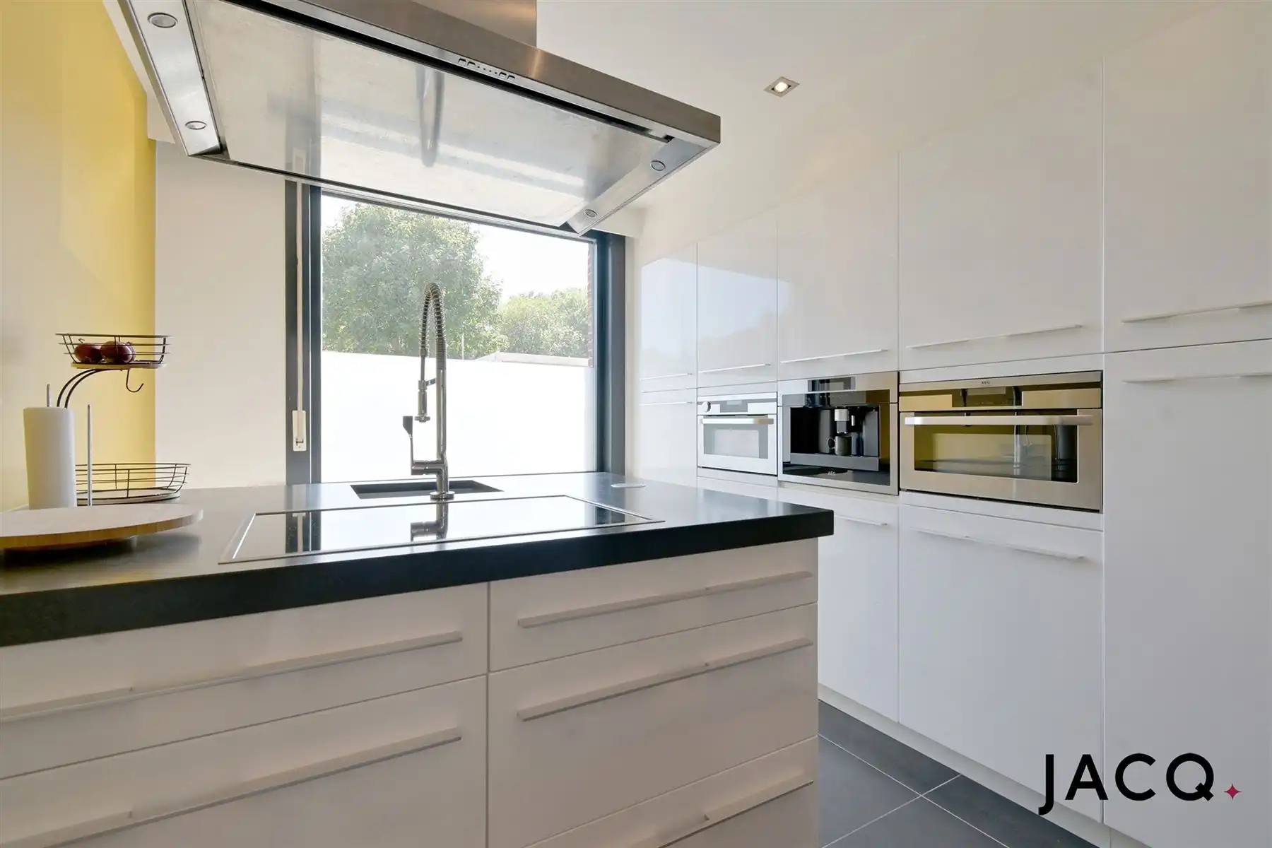 Charmante woning met 3 slpk's, gezellige tuin en garage! foto 7
