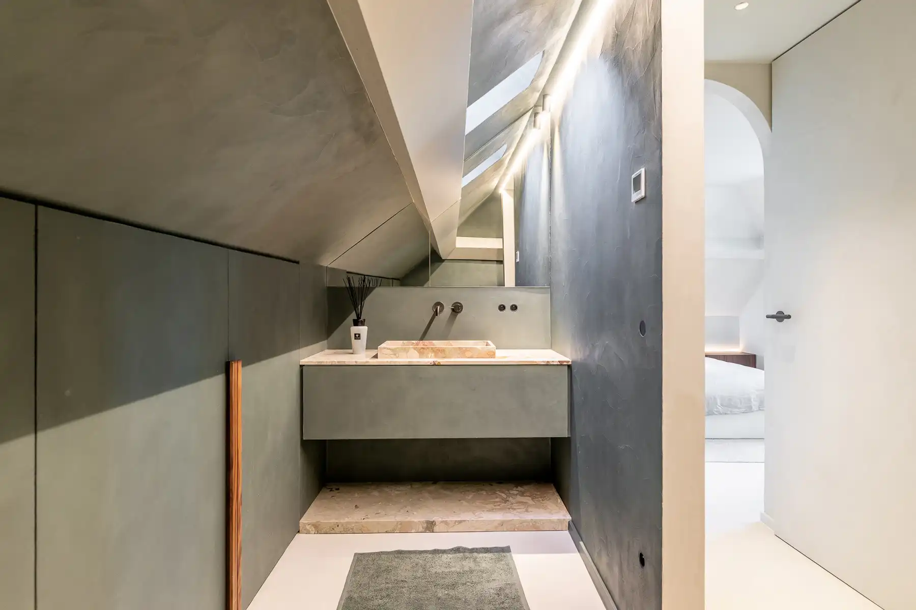 Exclusief: Stijlvolle renovatie op een toplocatie in Duinbergen foto 32