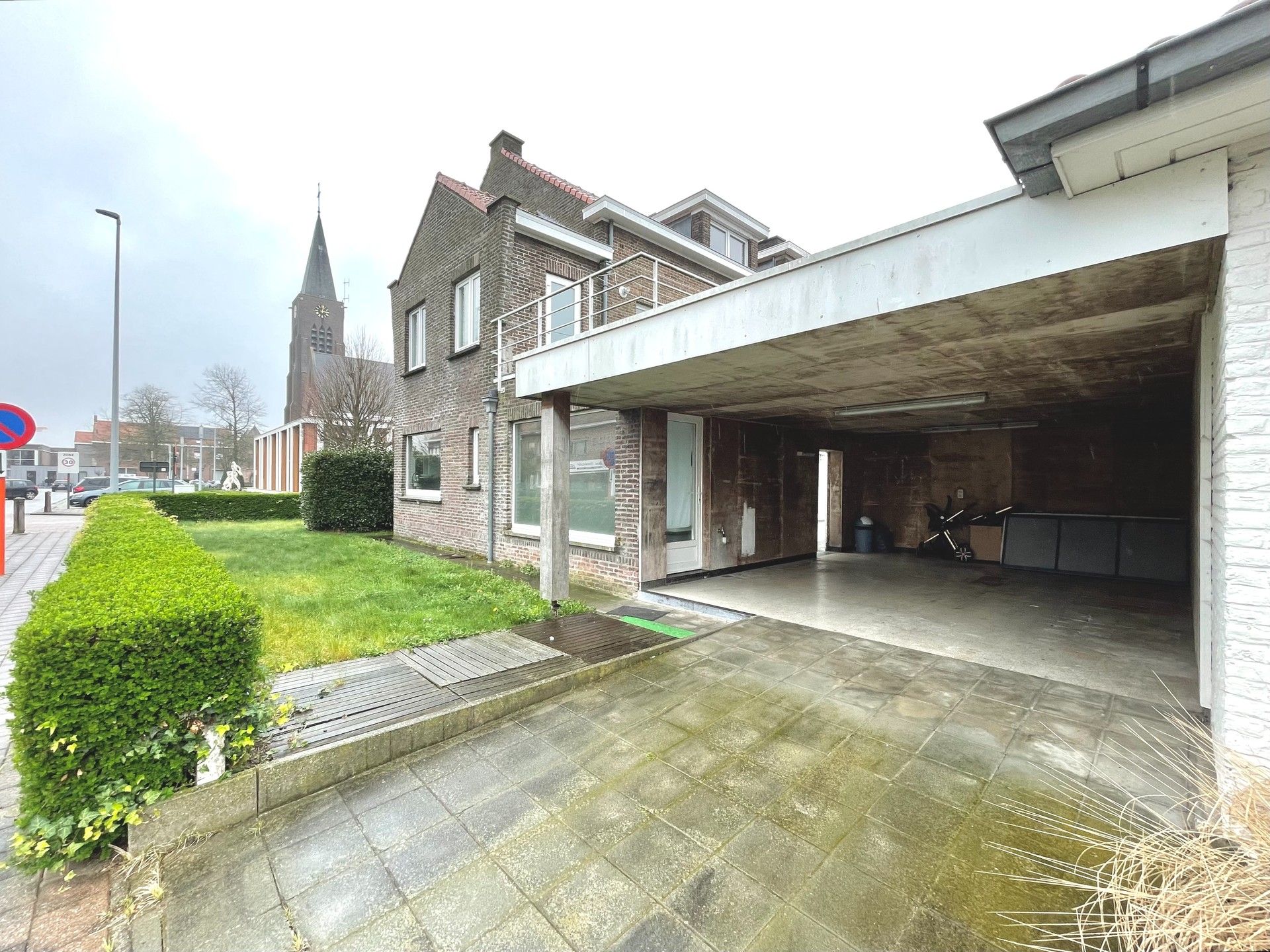 RUIME WONING MET 5 KAMERS & MULTIFUNCTIONEEL BIJGEBOUW foto 5