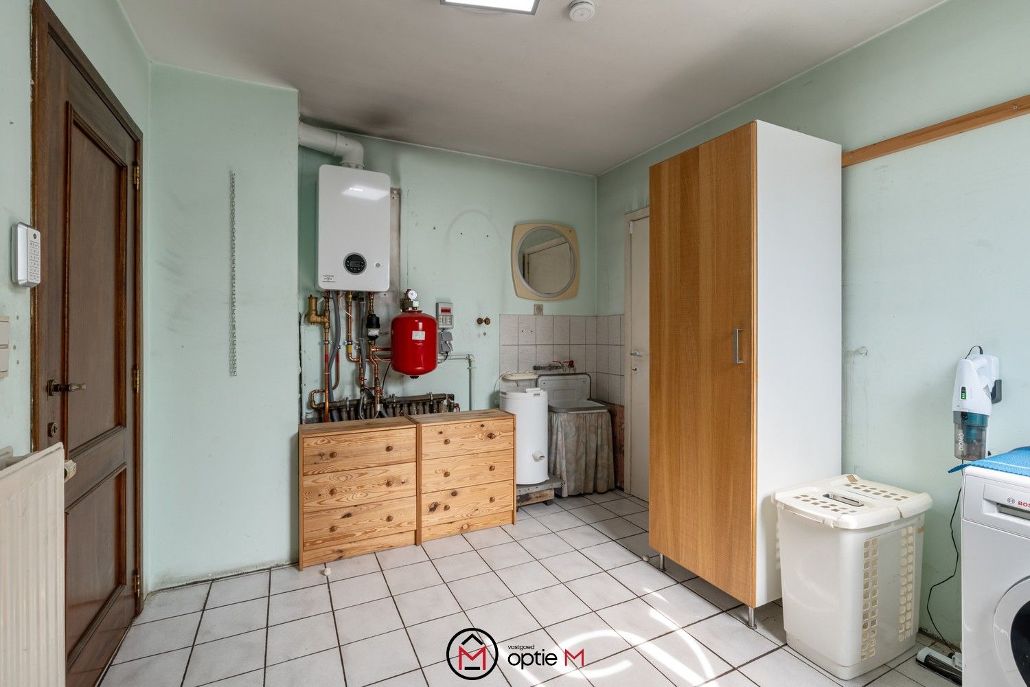 Rustig gelegen gezinswoning met 4 slaapkamers en ruime tuin foto 14