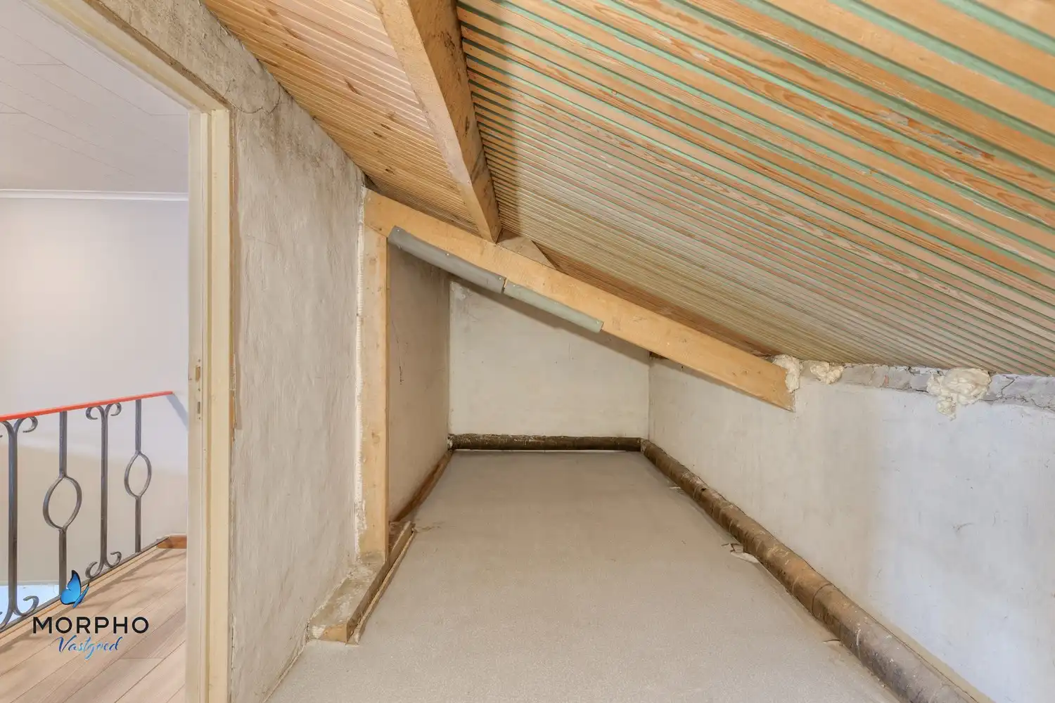 Ruime gezinswoning met 4 slaapkamers, garage en riante, pittoreske tuin foto 21