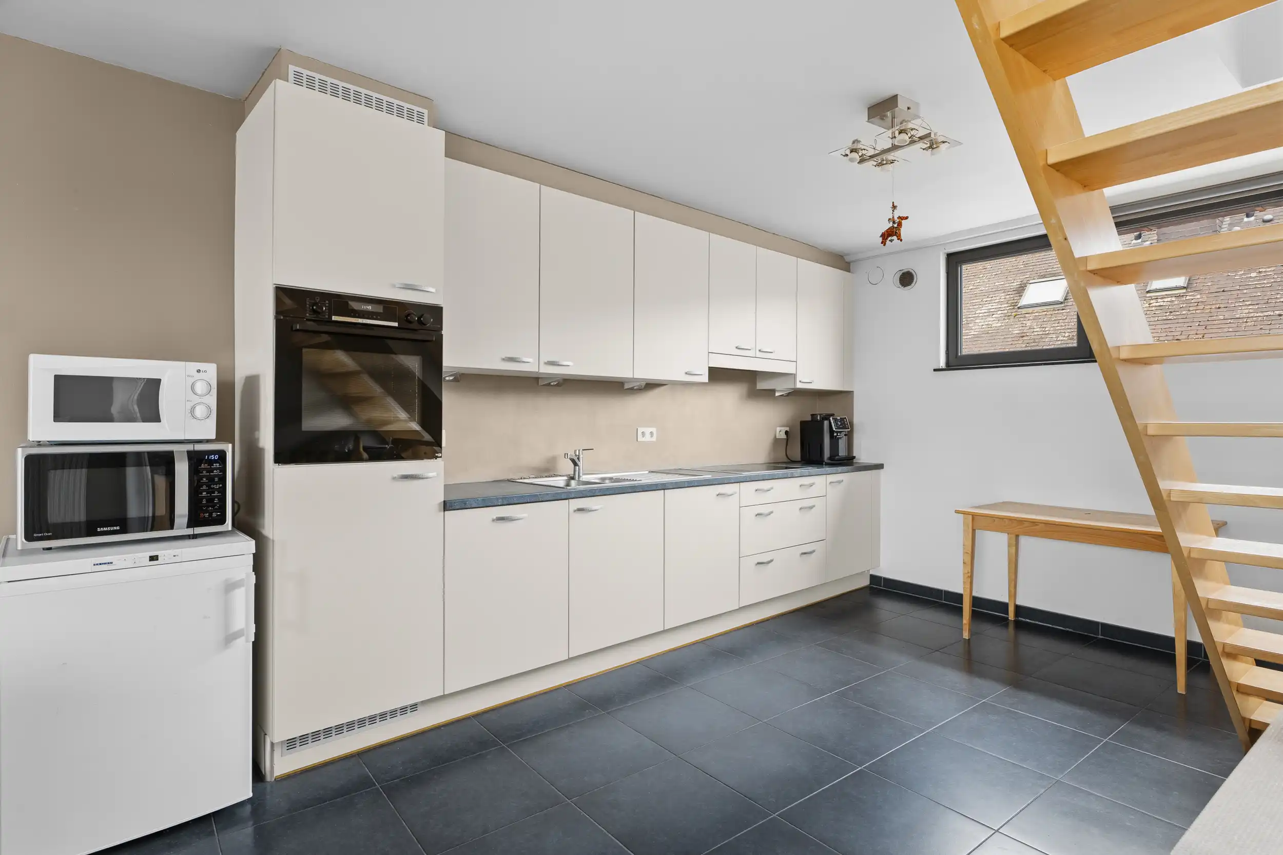 Lichtrijke duplex (EPC B) met 3 slpks,zonnig terras & garage foto 3
