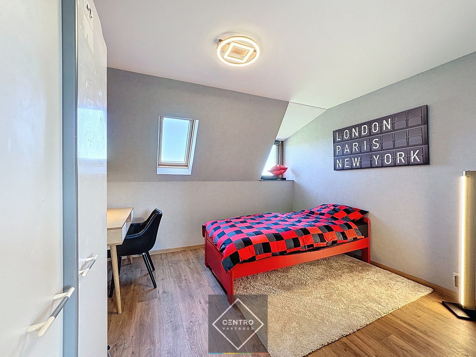 Idyllisch gelegen woning op 10.162m2 grond! foto 24