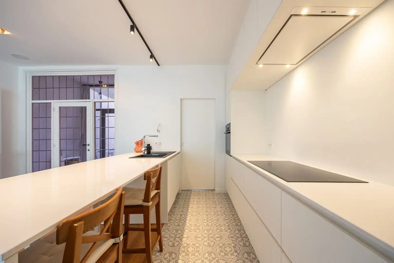 Gemeubeld appartement met tuin foto 8