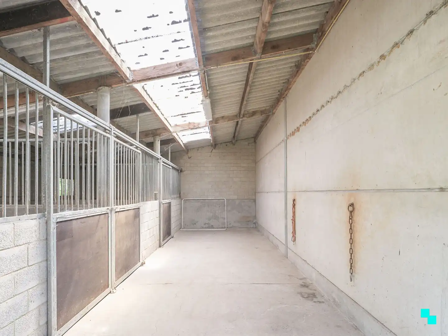 Charmante woning met magazijn te Balegem foto 22
