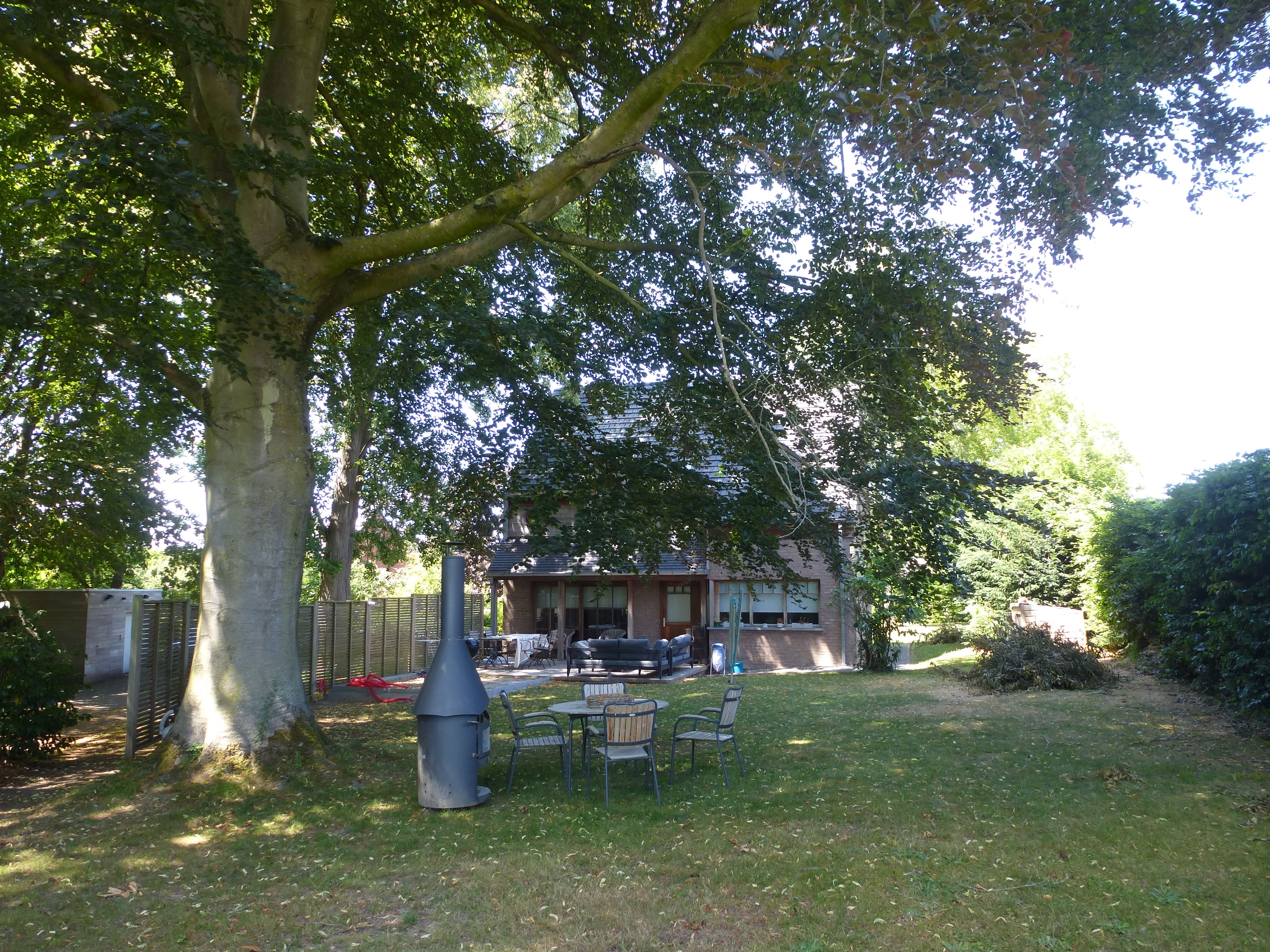 HOUTMASSIEF VILLA OP 1250 M2  foto 3