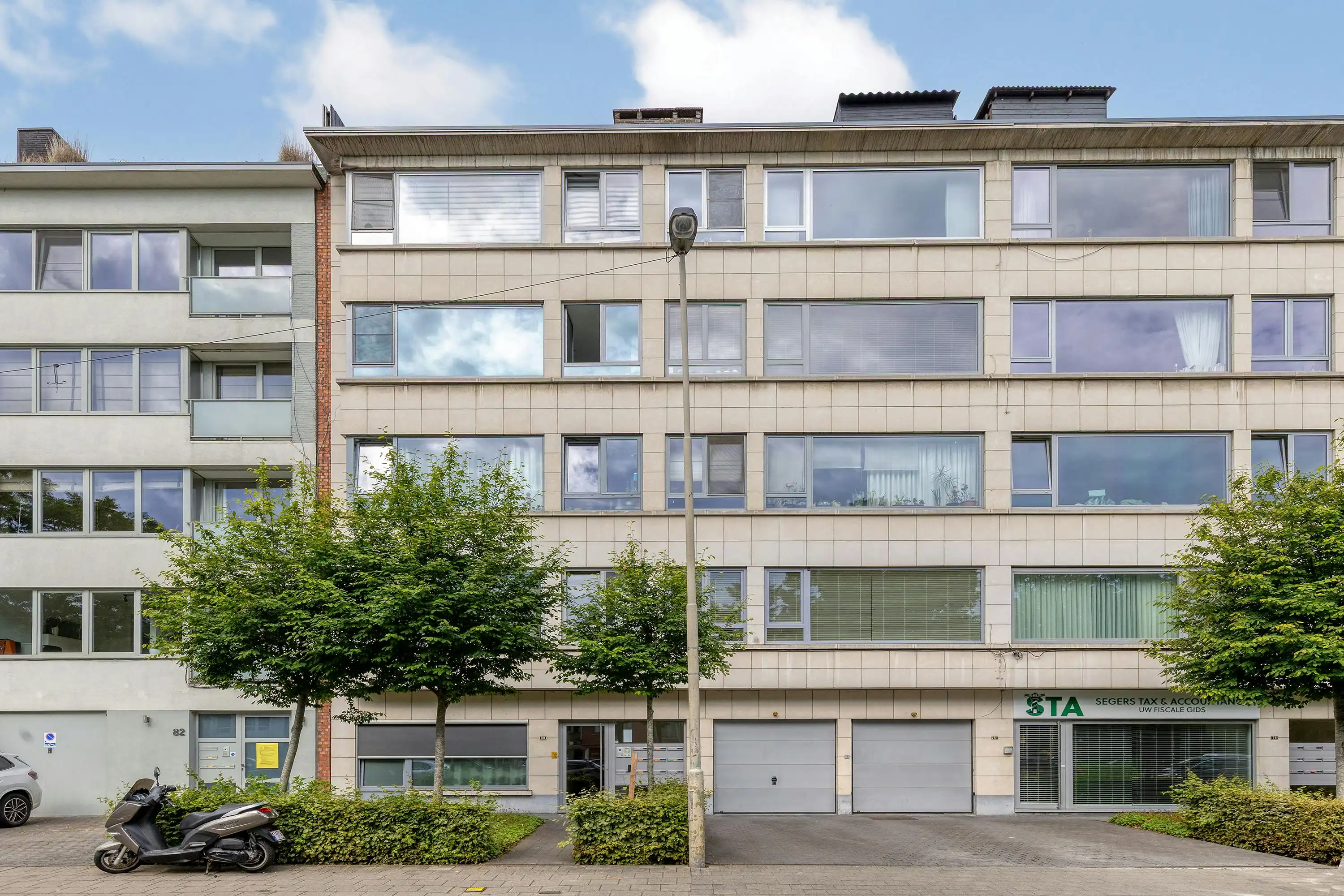 Luxueus 3-slaapkamerappartement met terras te koop in Wilrijk foto 23