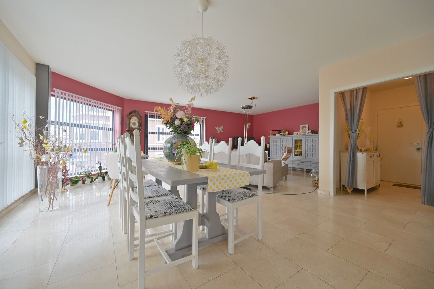Modern, instapklaar appartement (137 m²), gunstig gelegen aan de rand van het centrum van Bilzen foto 4