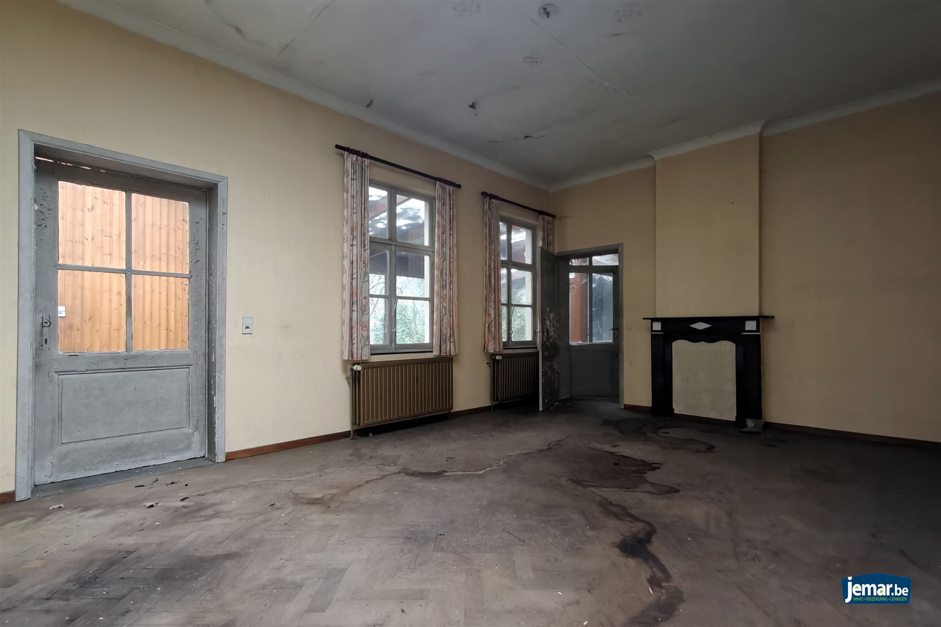 Ruime stadshoeve (431m²) pal in het centrum van Borgloon foto 7