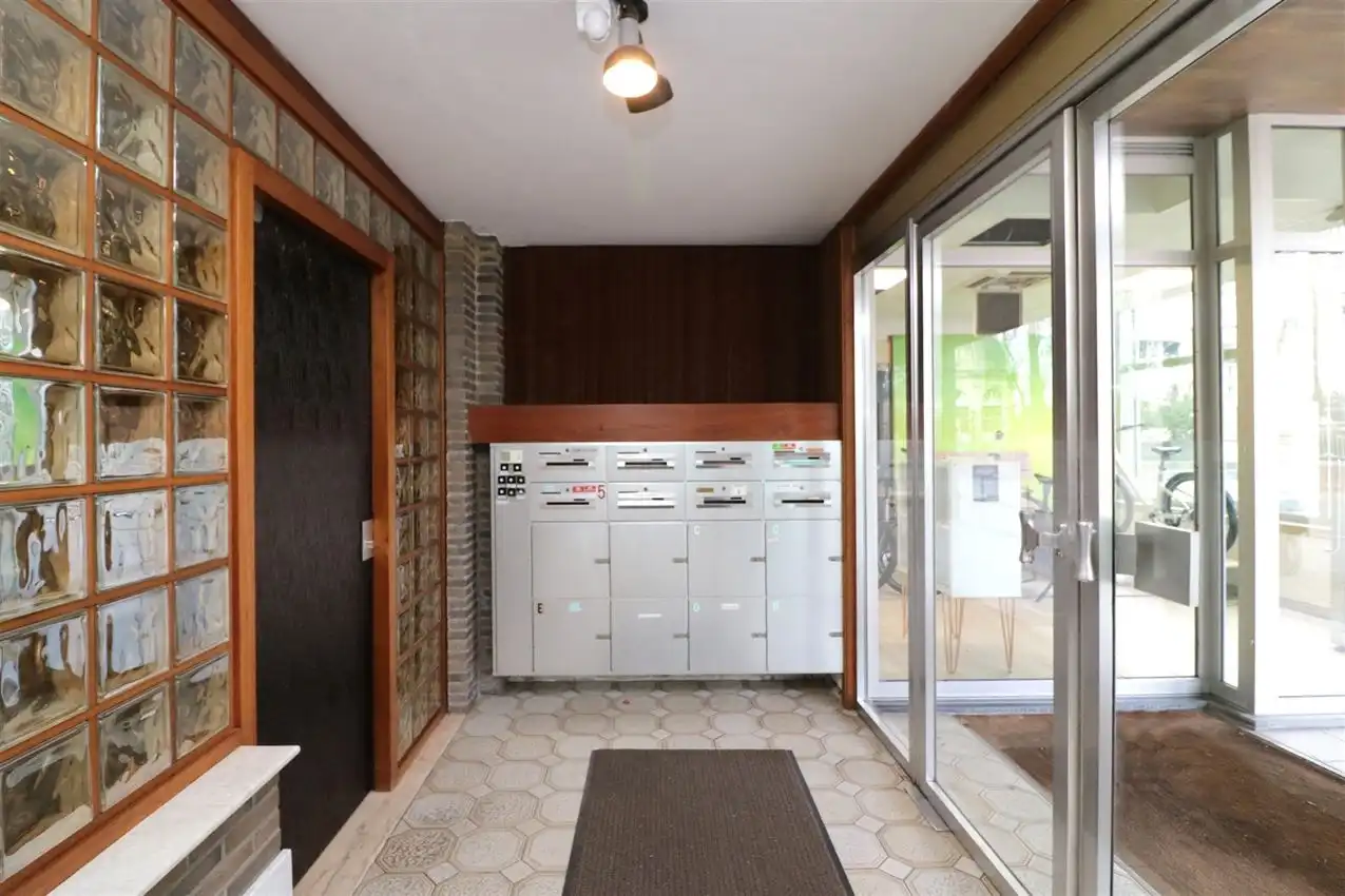 Prachtig en centraal gelegen studio in verzorgde residentie, met autostaanplaats foto 20