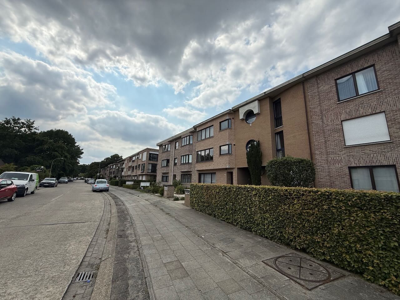 Rustig gelegen appartement met terras en garage foto 18