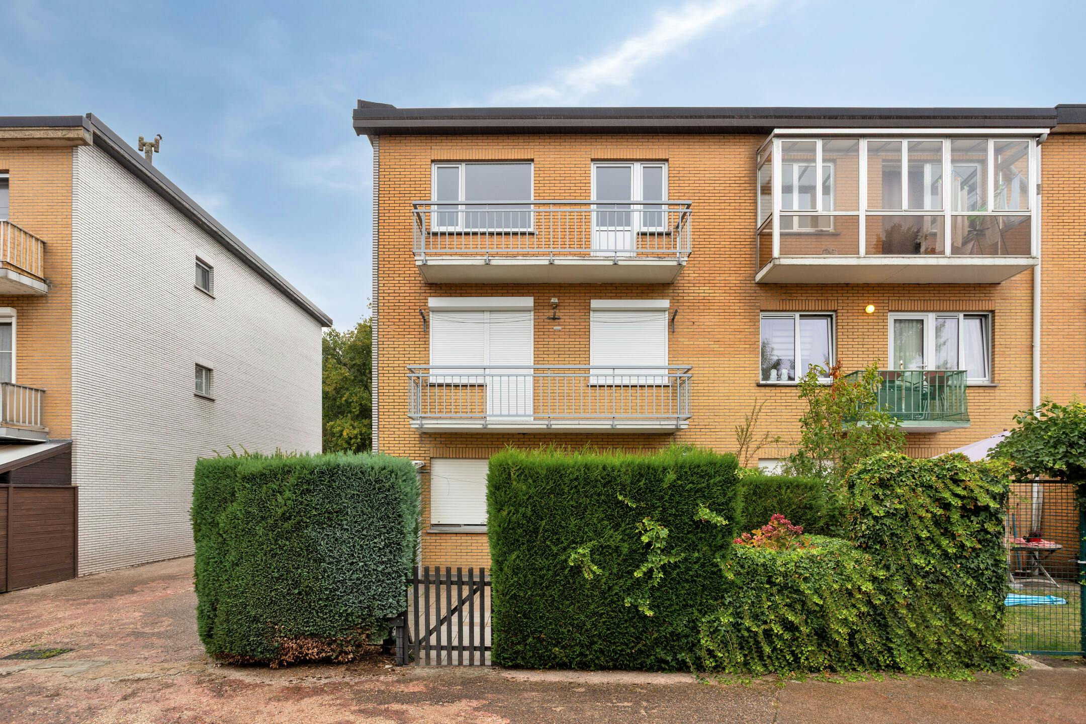 Appartement met 2  a 3slaapkamers en garage te koop in Hoevenen! foto 19