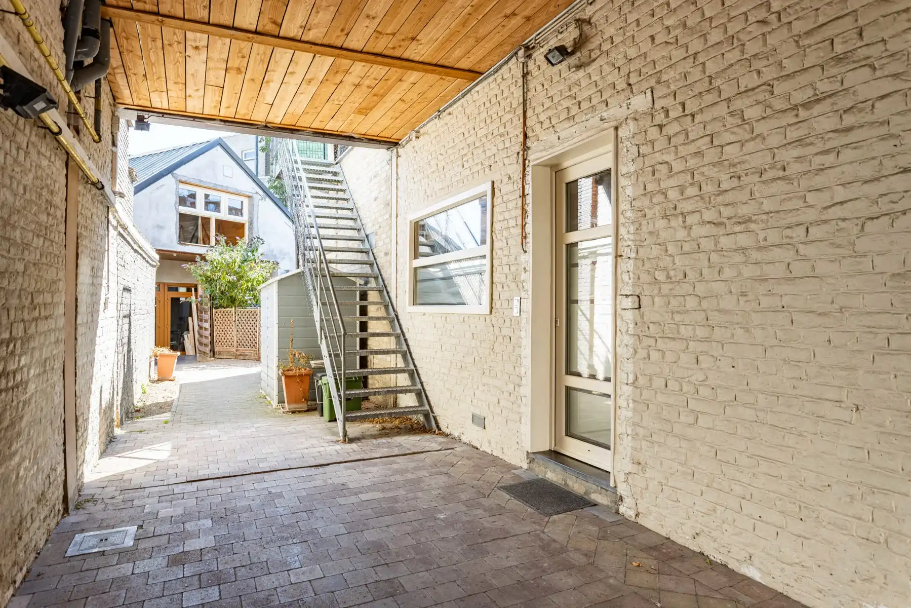 Gelijkvloers appartement met tuin te Aalst!  foto 3
