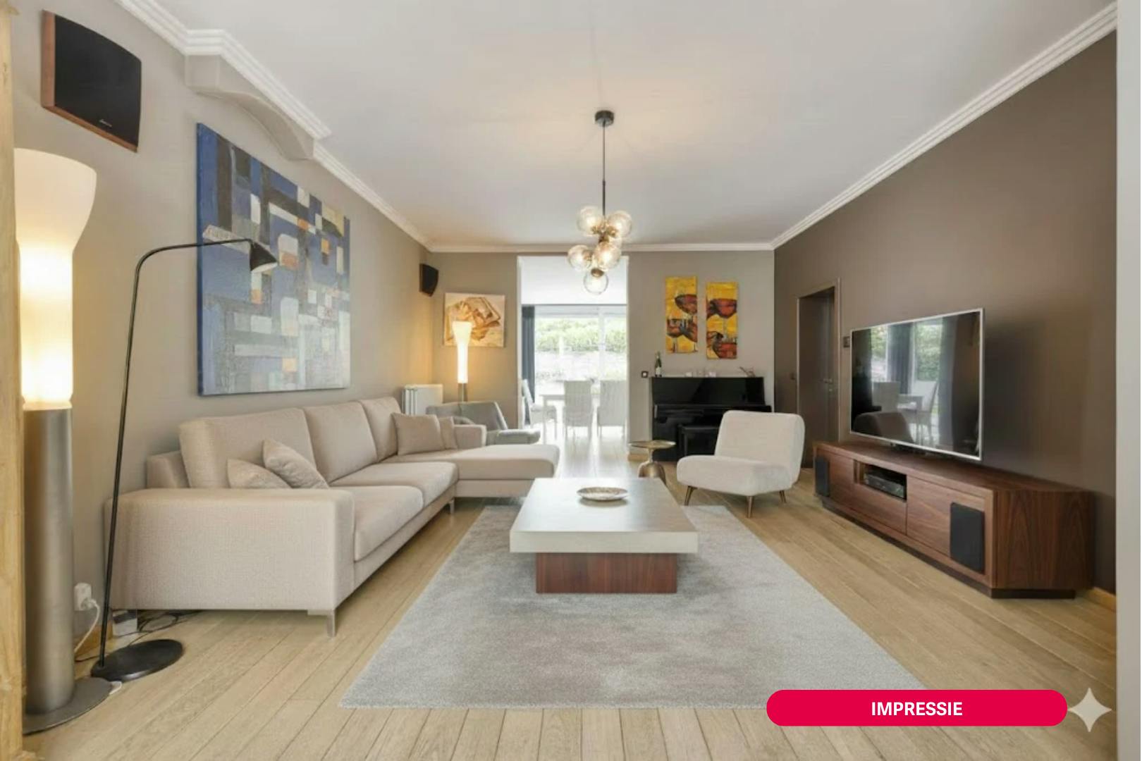 Instapklaar huis met 5 slaapkamers in Assebroek  foto {{pictureIndex}}