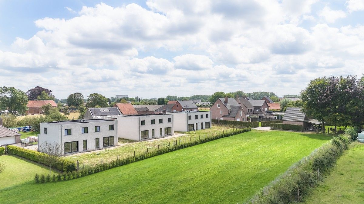 Instapklare nieuwbouwwoning gelegen te Vlekkem foto 2