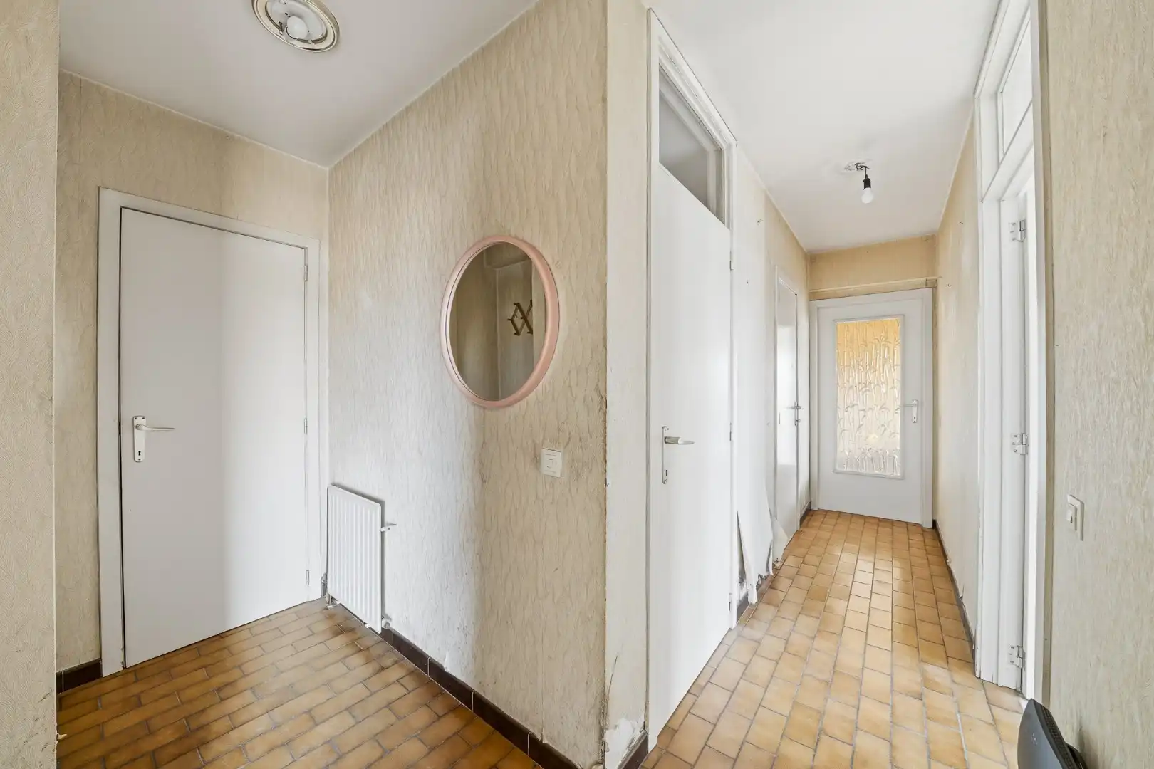 Op te frissen appartement met zicht op het Sint-Catharinaplein in Oostende foto 10