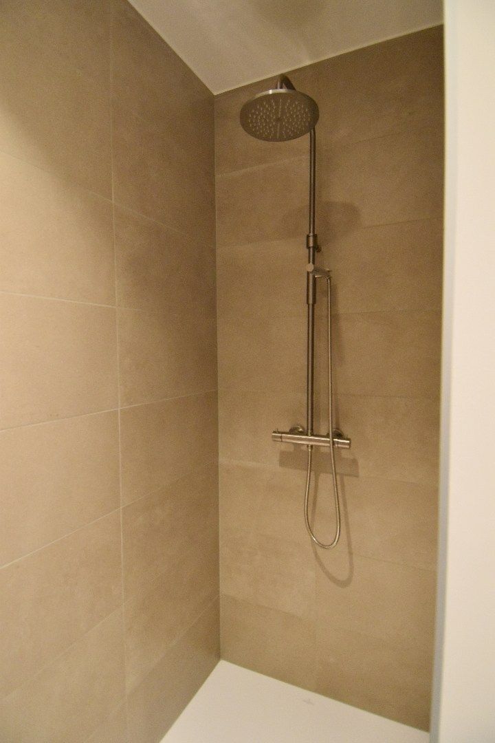 Luxe 1 slaapkamer appartement met terras in centrum Kortrijk foto 6