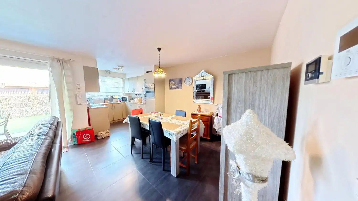 Recent, energiezuinig appartement mét garage! foto 5