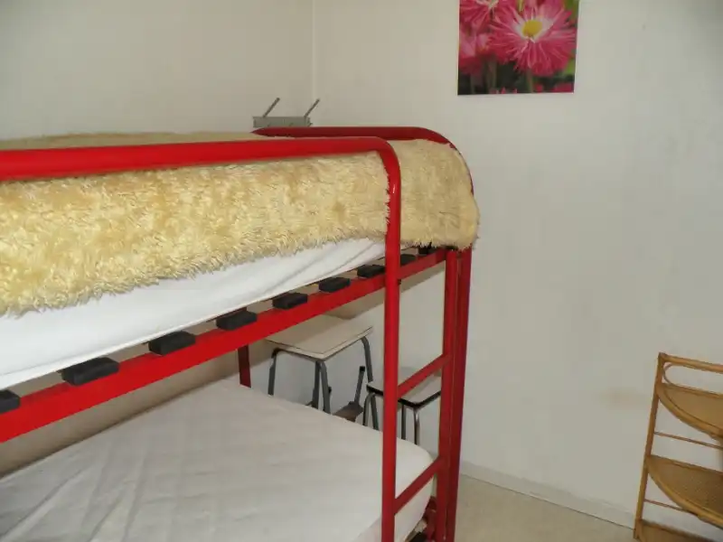 APPARTEMENT MET DRIE SLAAPKAMERS MET FRONTAAL ZEEZICHT GELEGEN TUSSEN DE ESPLANADE EN DE ZEELAAN foto 9