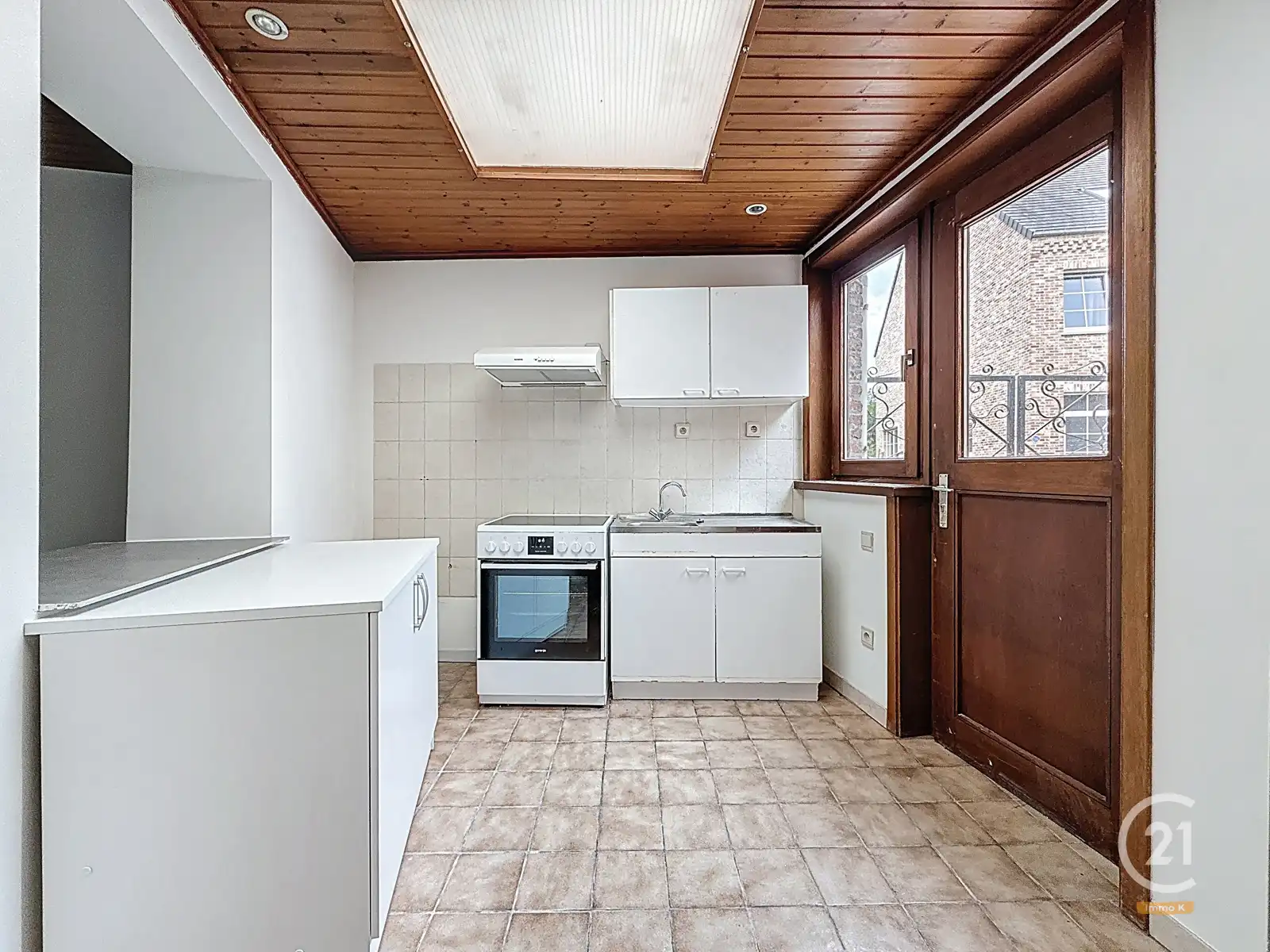 2 slks - instapklaar met terras/koer foto 9