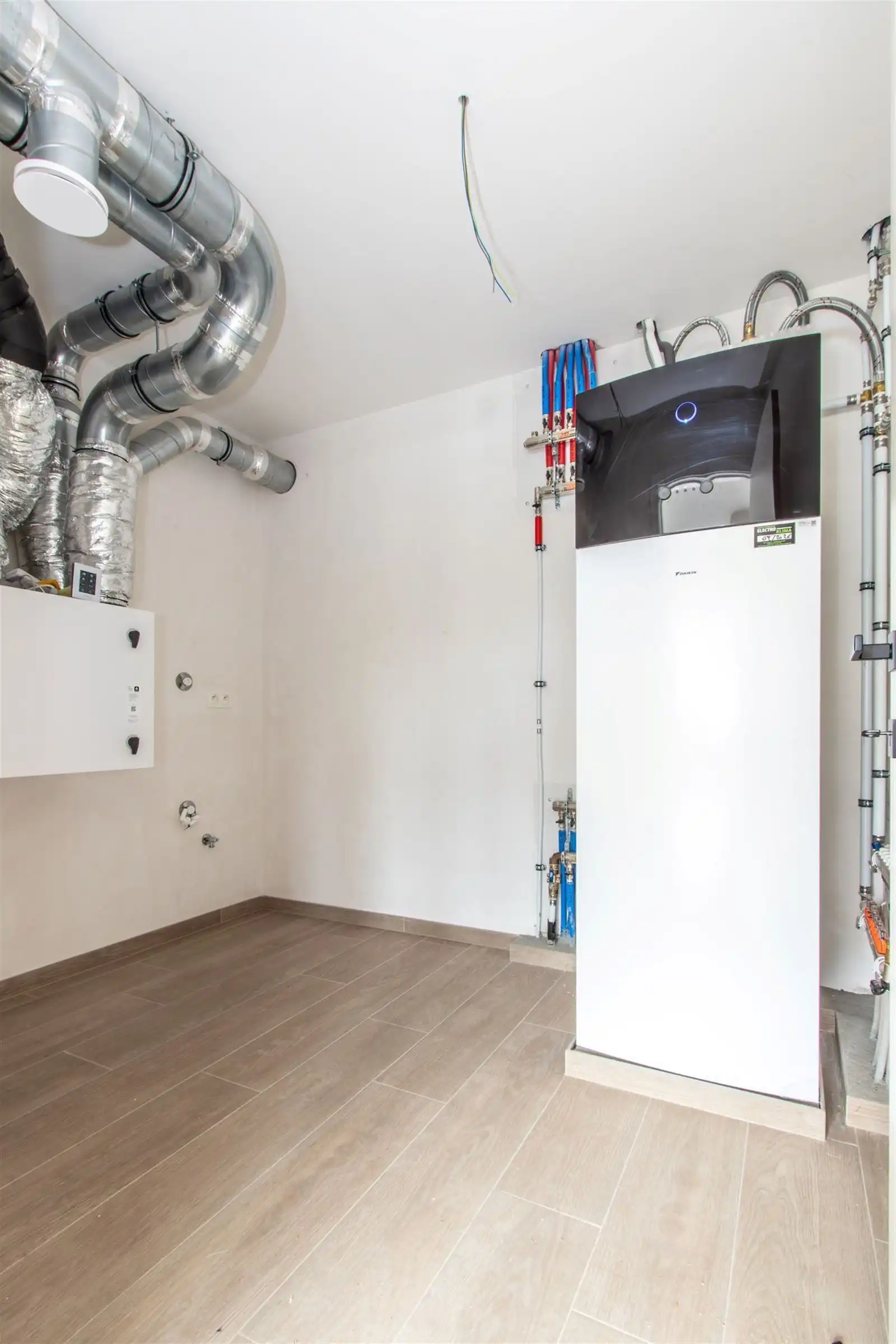 BEZOEKMOMENT  NU ZATERDAG  23/5 tsn 9u en 11 -- 3-slaapkamer appartement van 150m² met terras van 10 m² foto 11