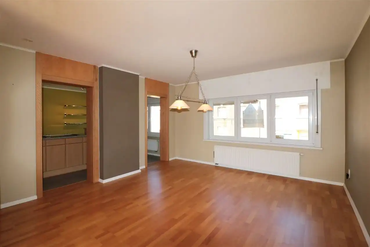 Handelswoonst met volledig uitgeruste frituur en appartement foto 19