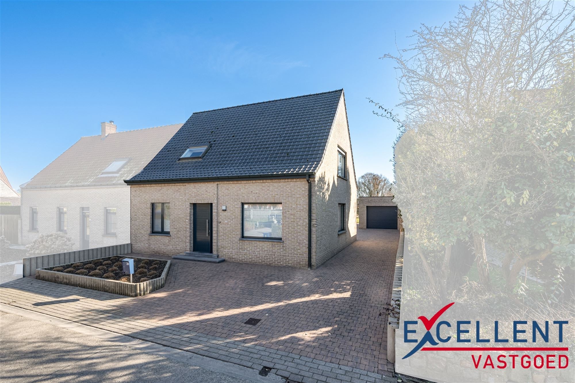 Charmante woning in rustige buurt met zonnige tuin te huur in Deinze (Wontergem) foto {{pictureIndex}}