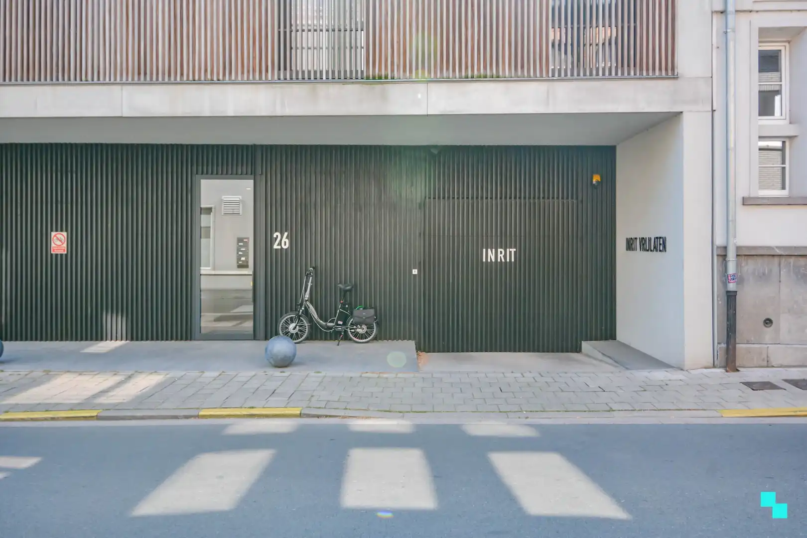 Autostaanplaats gelegen in ondergrondse parking van Residentie Mondriaan foto 8