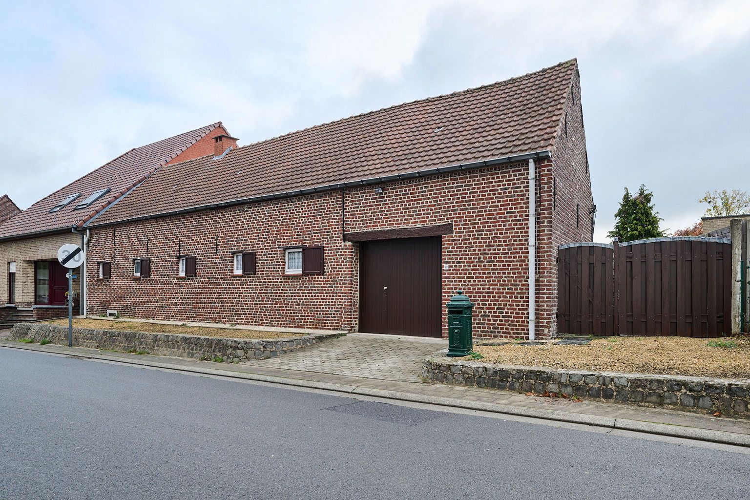 Huis te koop foto {{pictureIndex}}