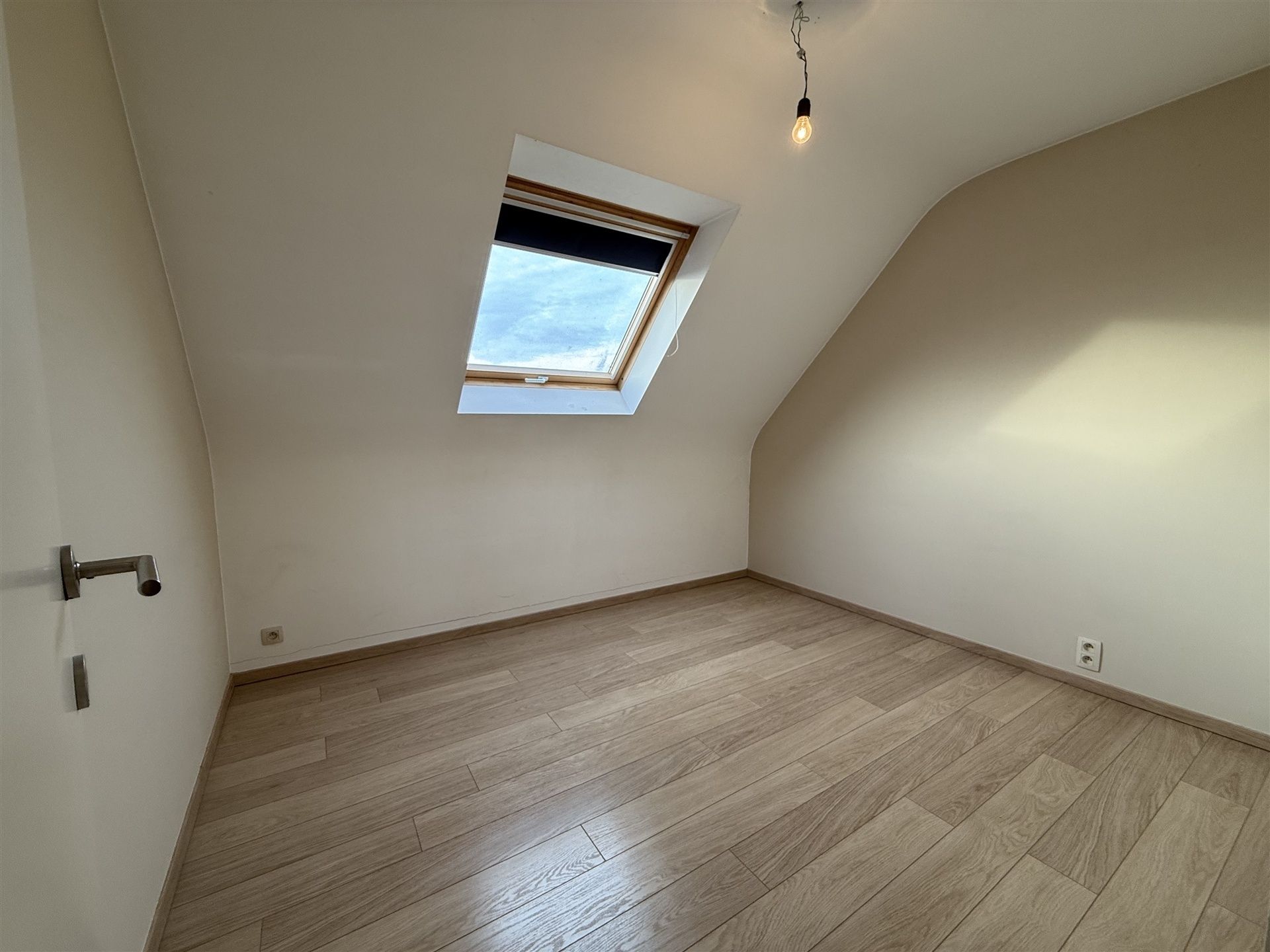 Duplex met twee slaapkamers en autostaanplaats foto 13