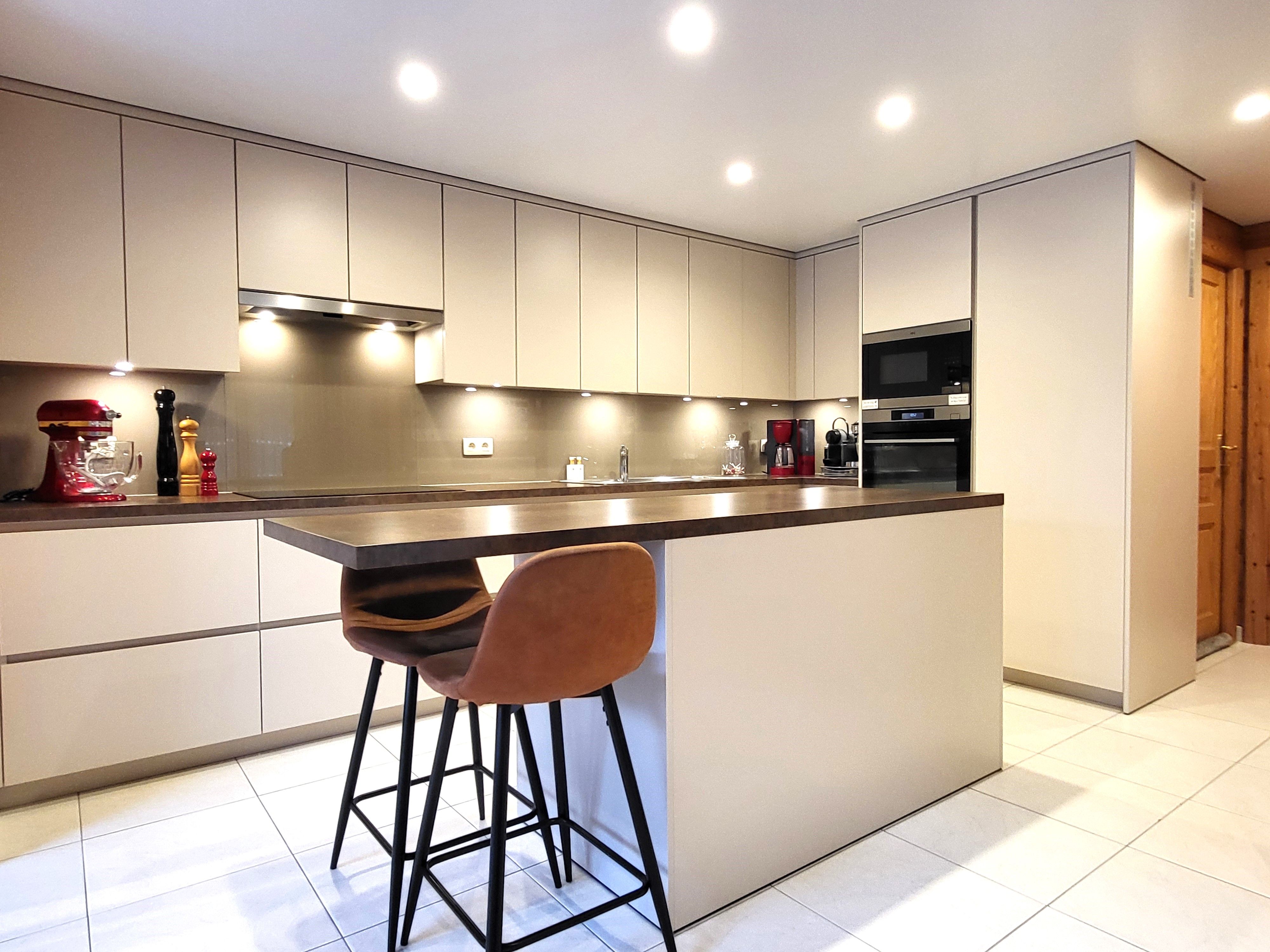 Charmante instapklare woning op 976m² met 3 slaapkamers, leefveranda en mooie grote tuin!  foto 13