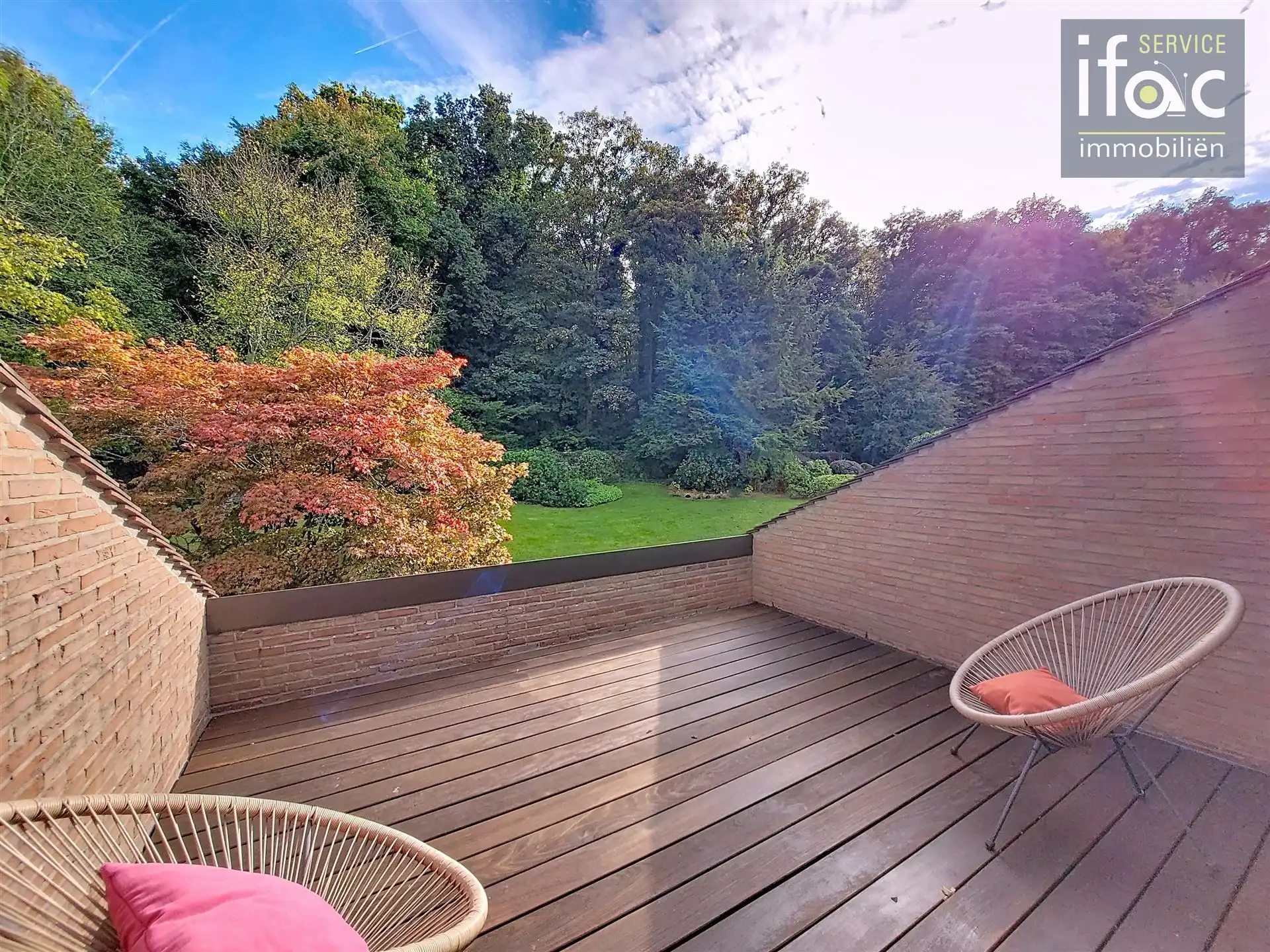 Exclusieve postmodernistische luxevilla grenzend aan bos foto 34