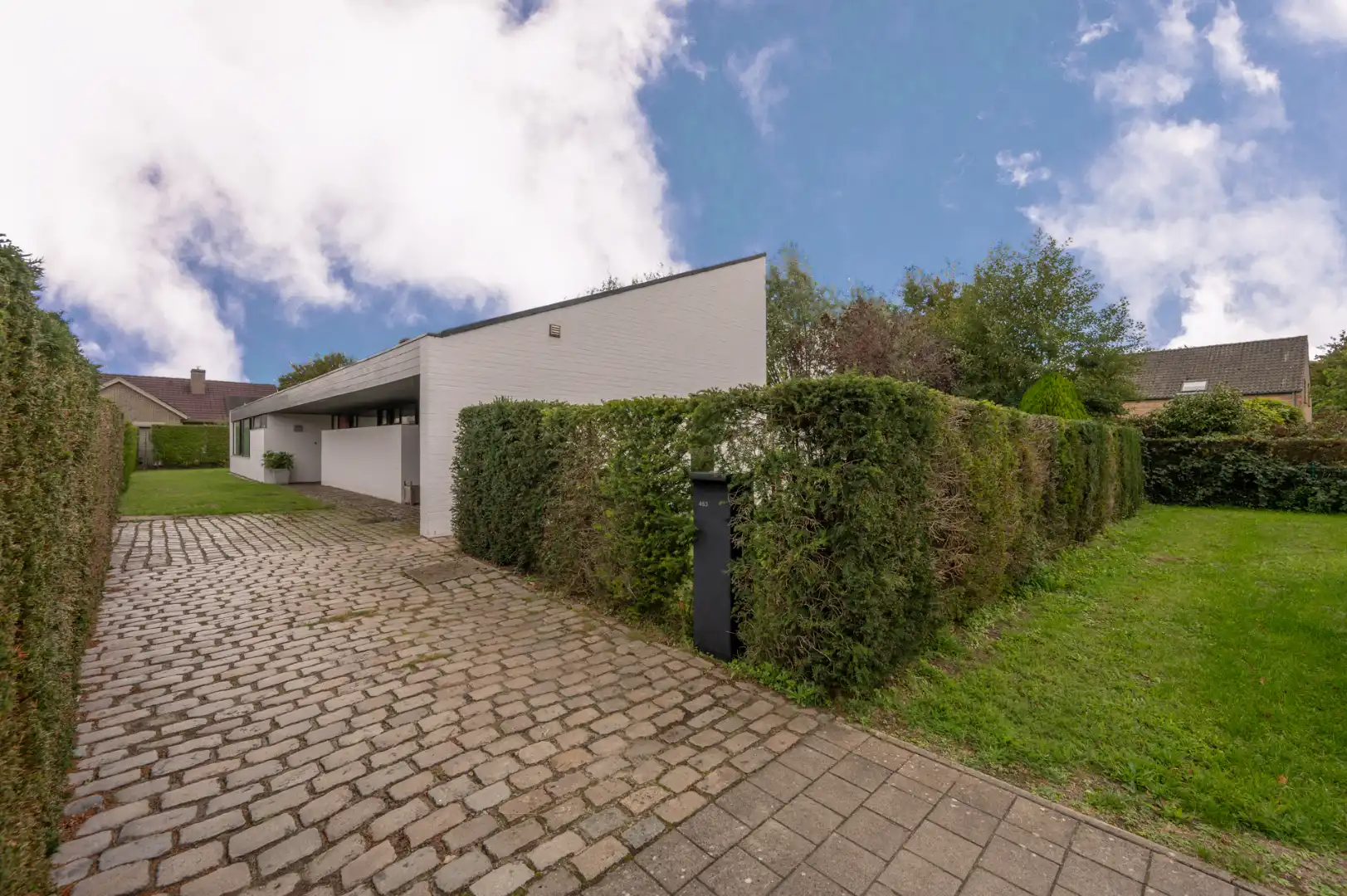 Hoofdfoto van de publicatie: Karaktervolle, alleenstaande woning in Sint-Andries!