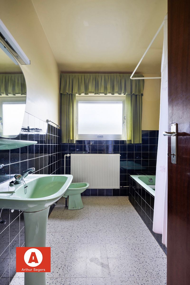 Te renoveren bungalow op rustige locatie foto 12