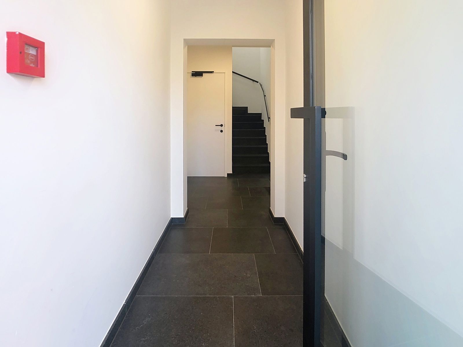Gelijkvloers nieuwbouwappartement nabij centrum Dilbeek foto 2