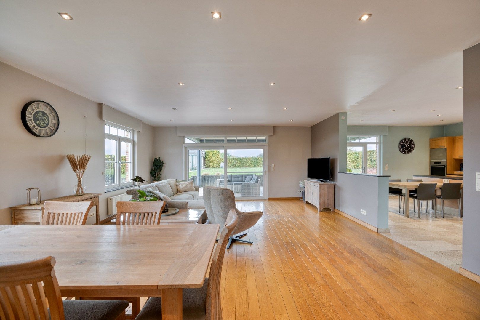  Open bebouwing met 4 ruime slaapkamers, bureau en 2 garages, tuin en terras in Bertem – EPC 133 kWh/m² foto 6