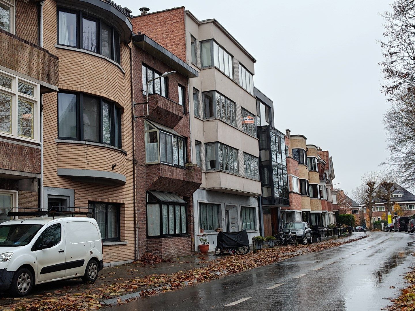 Appartement op de tweede verdieping in het centrum van Lokeren foto {{pictureIndex}}