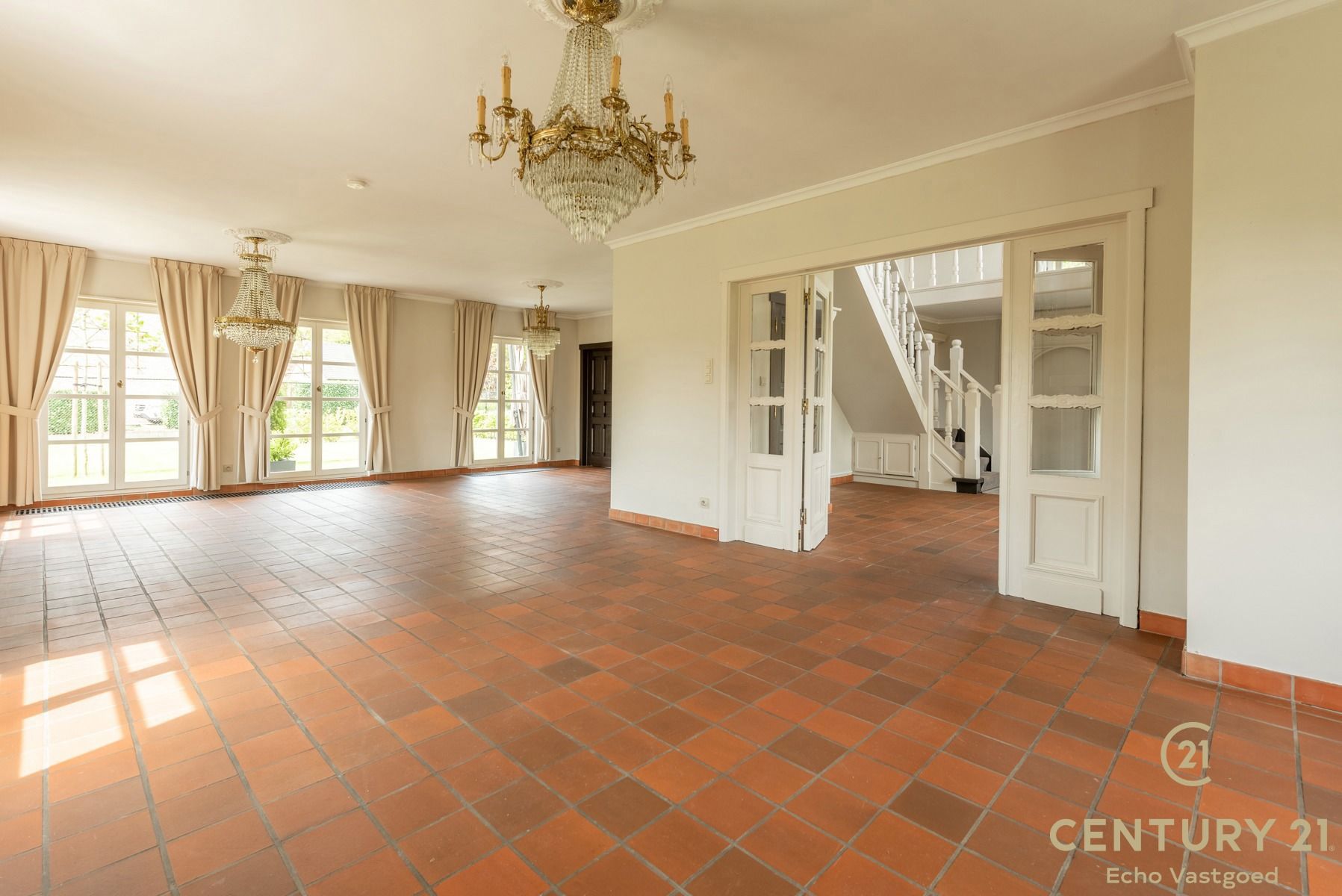 Statige goed onderhouden manoir villa met fraaie tuin   foto 5