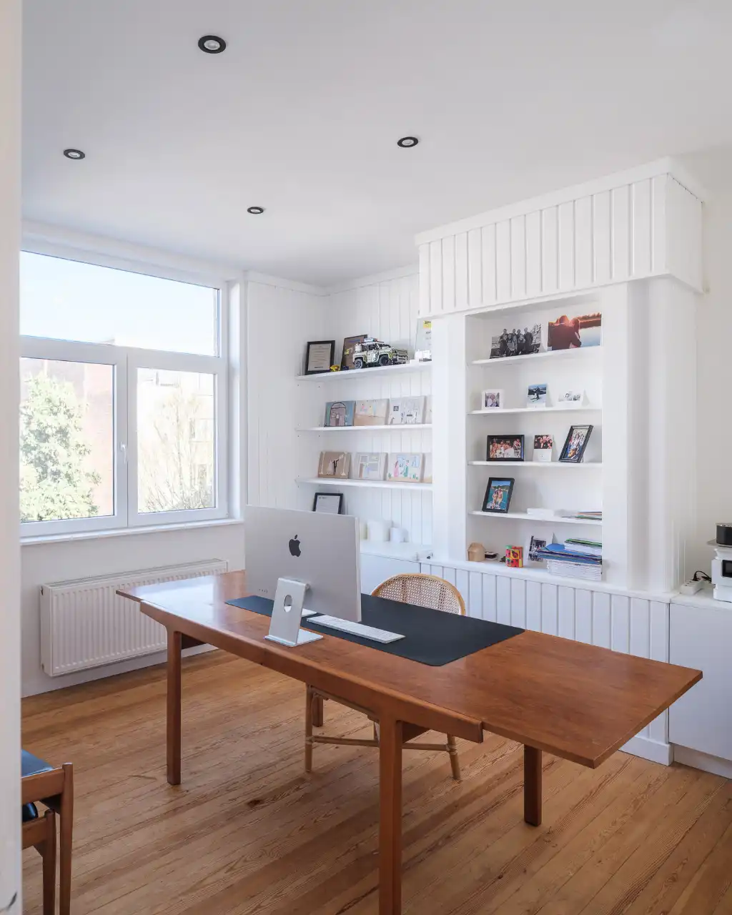 Instapklare en smaakvol gerenoveerde woning (3 slaapkamers – 2 badkamers) met tuin nabij het Paul de Smet de Naeyerpark. foto 21