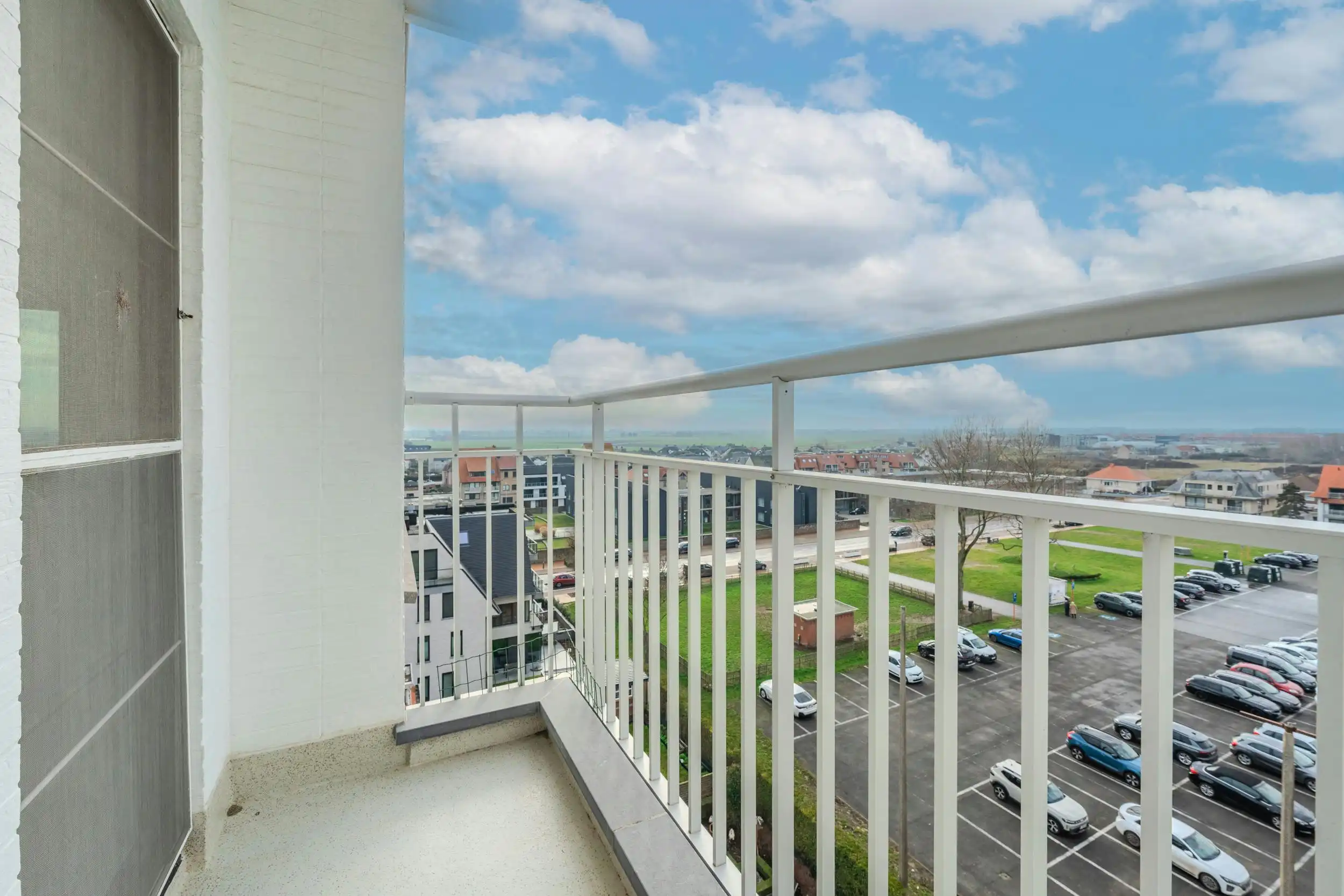 Zonnige studio met terras en open zicht ! foto 4