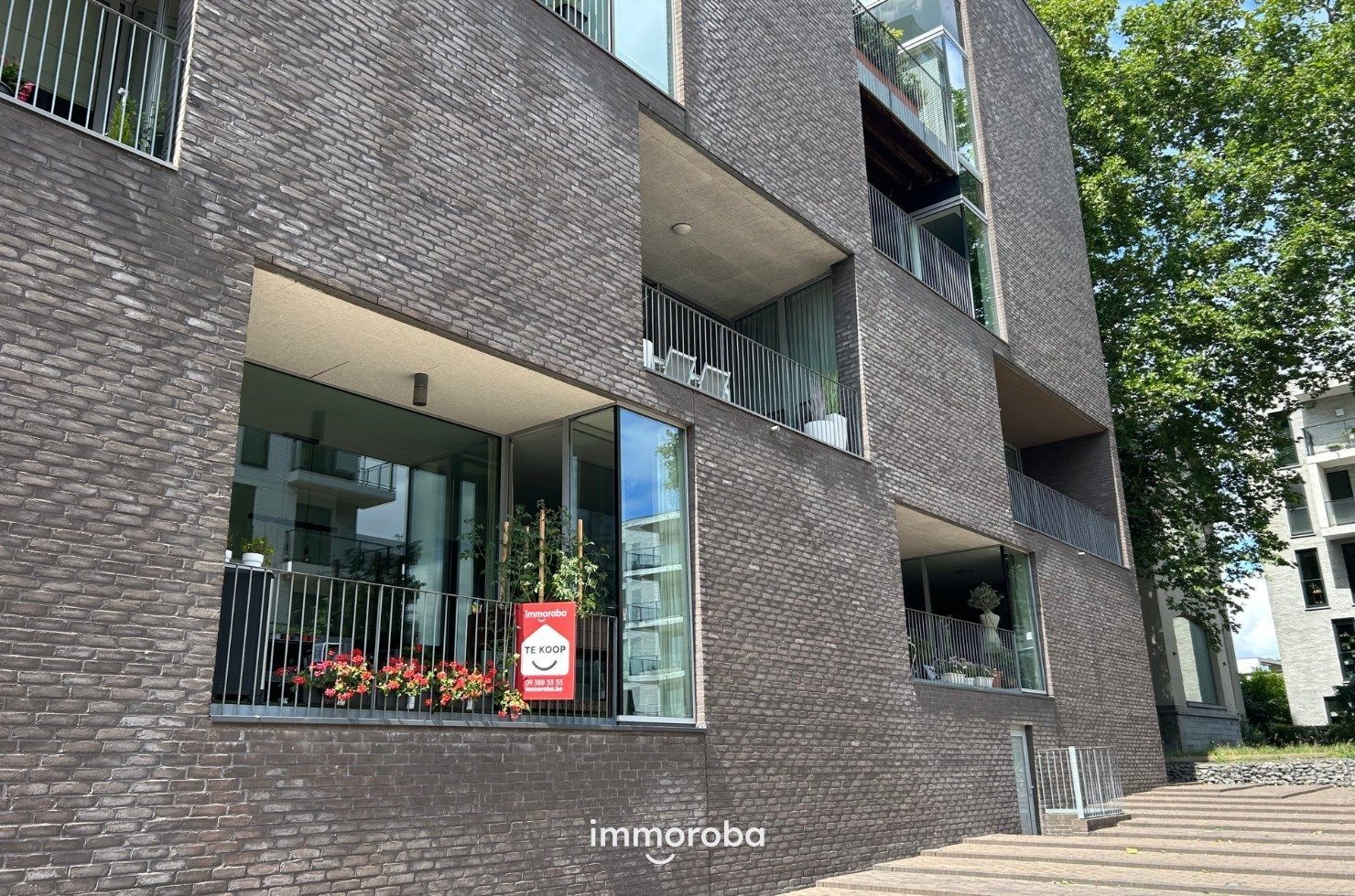 Te koop: instapklaar appartement van +/- 110 m² met 2 slaapkamers in hartje Waregem – Residentie Avalon foto 2